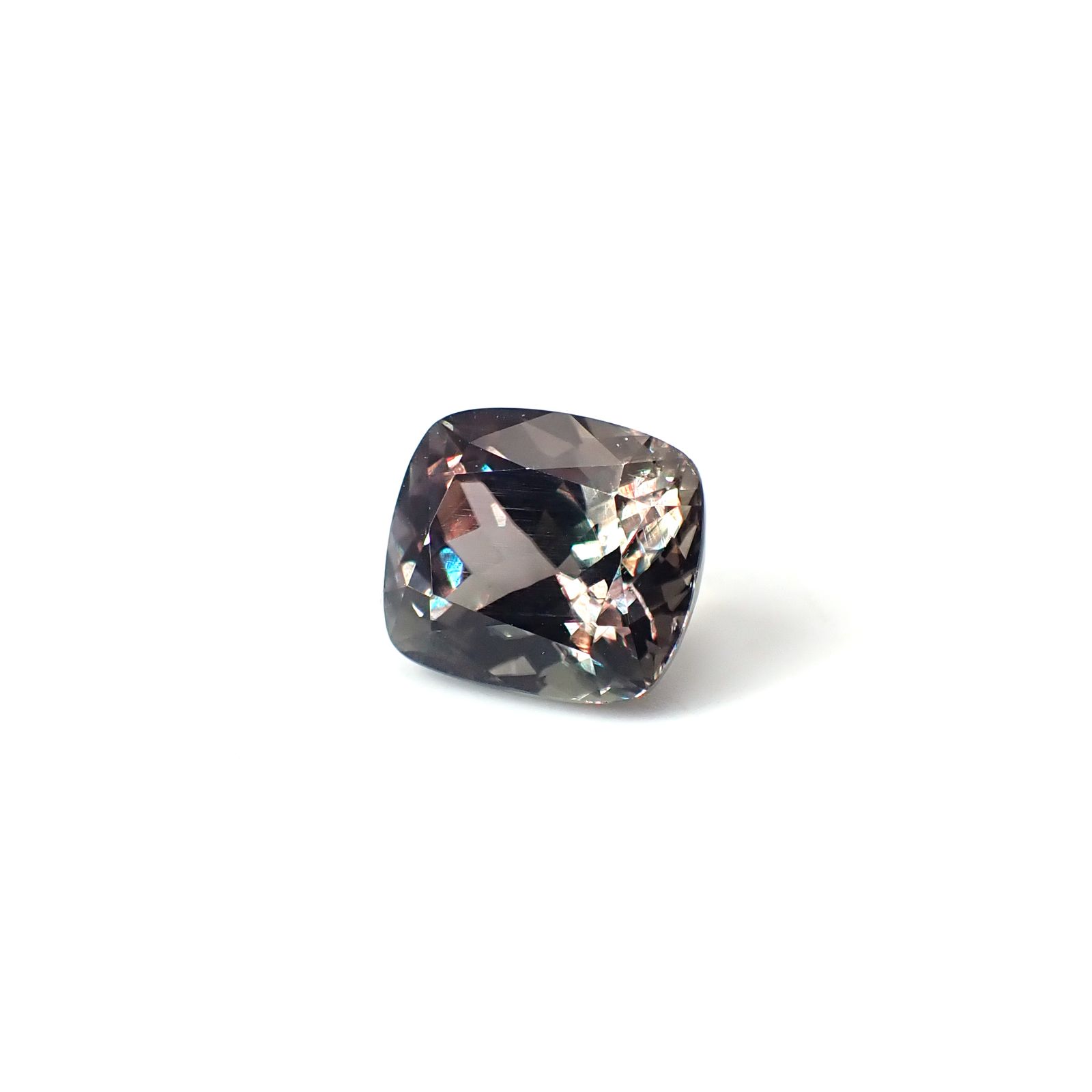 カラーチェンジダイアスポア トルコ産 5.27ct [250830966]10.4x9mm前後