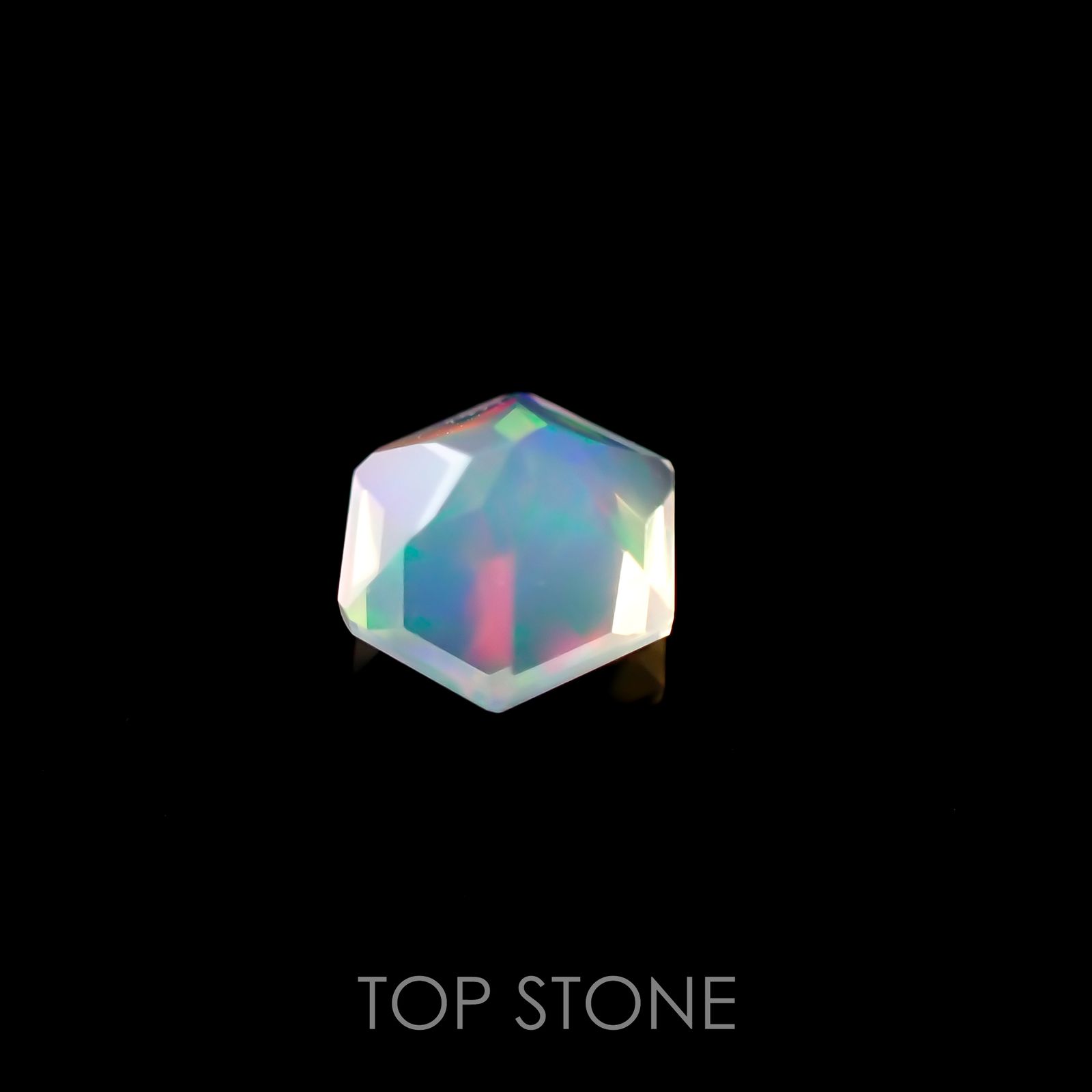 ◇ヘキサゴンカット◇エチオピアオパール エチオピア産 ルース 0.45ct[210611042]5.5×5.4mm前後