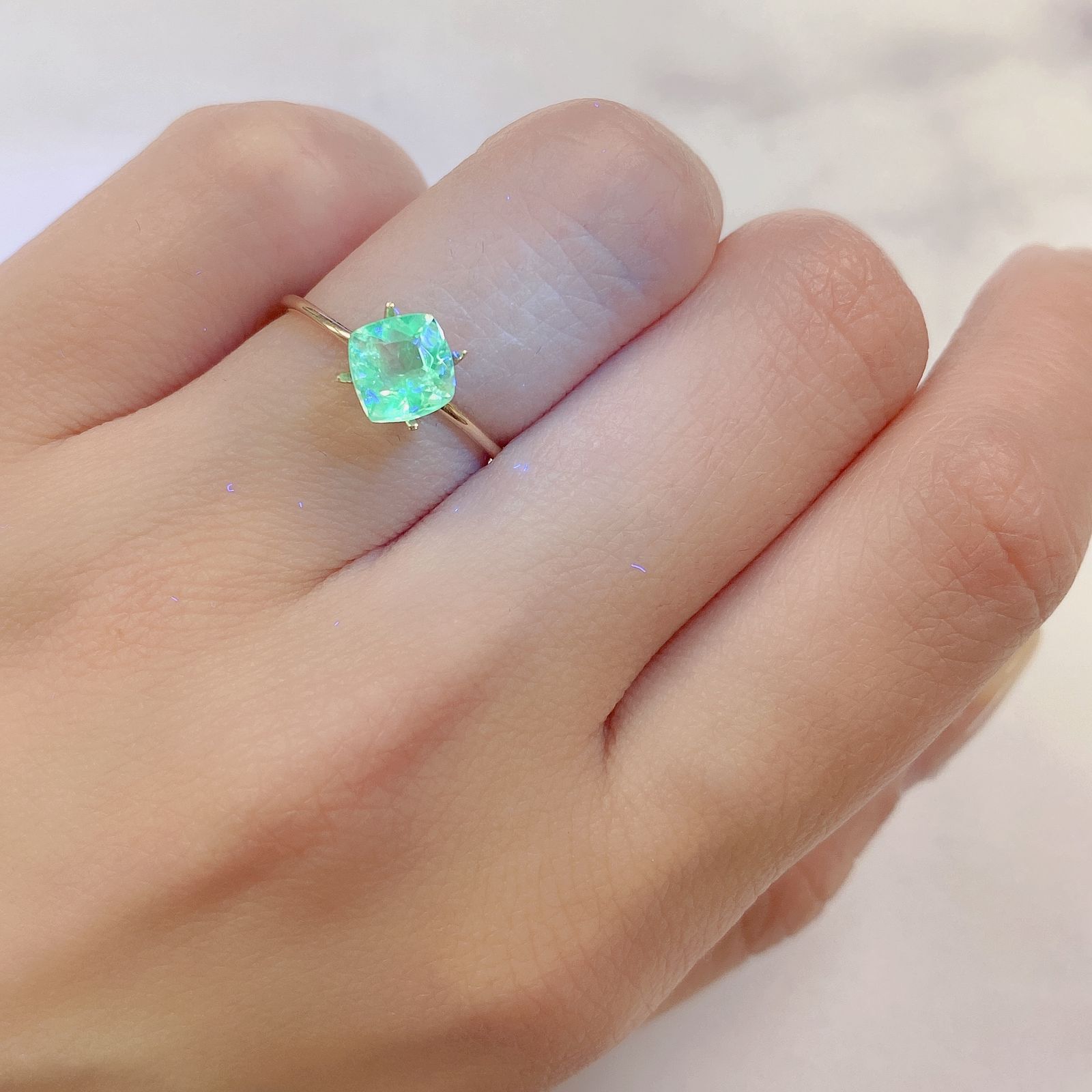 ハイアライトオパール(宝石名オパール) メキシコ産 0.84ct 識別済[20106369]6.1×6.1mm前後