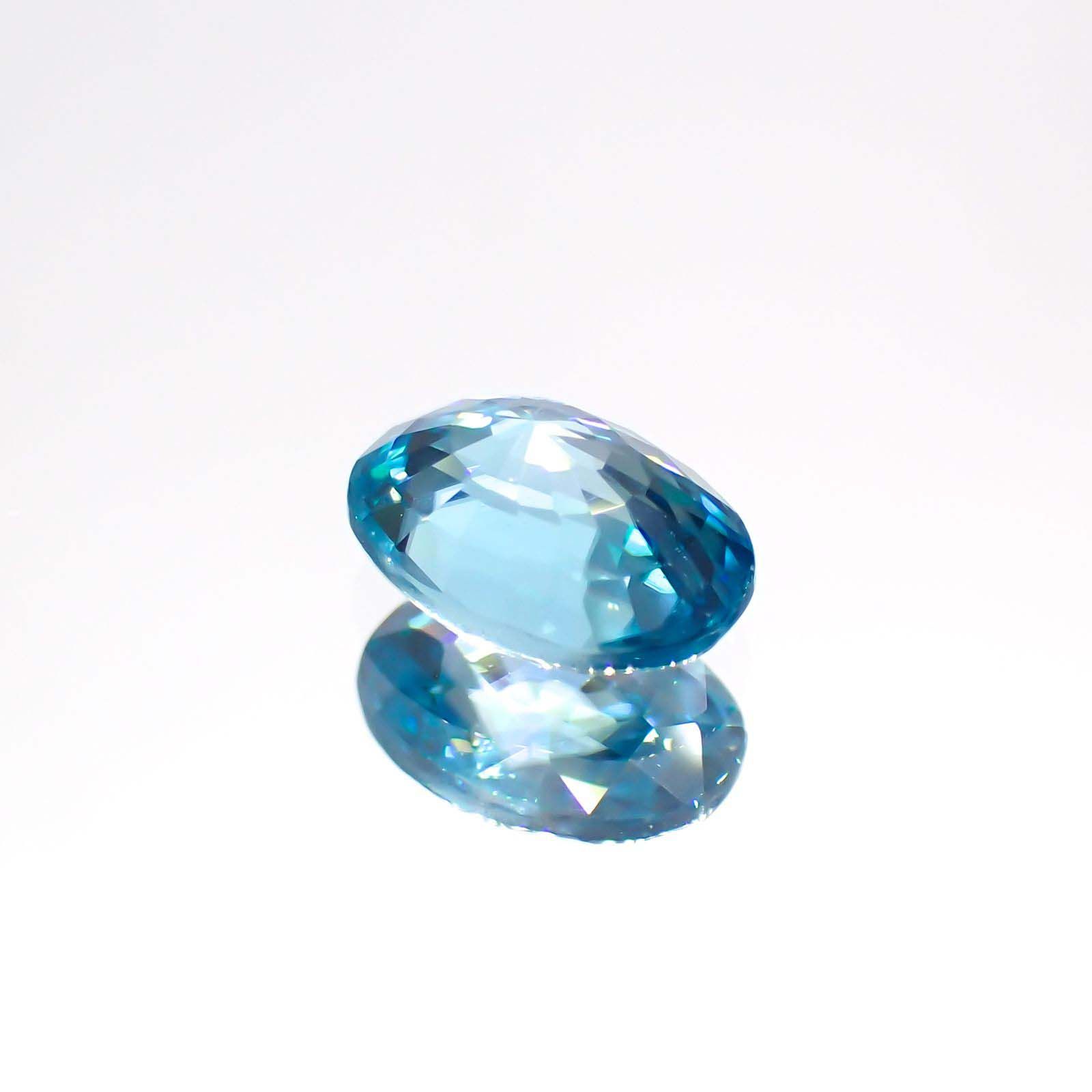 ブルージルコン(宝石名ジルコン) カンボジア産 1.19ct 識別済[20063103]6.5×5mm前後