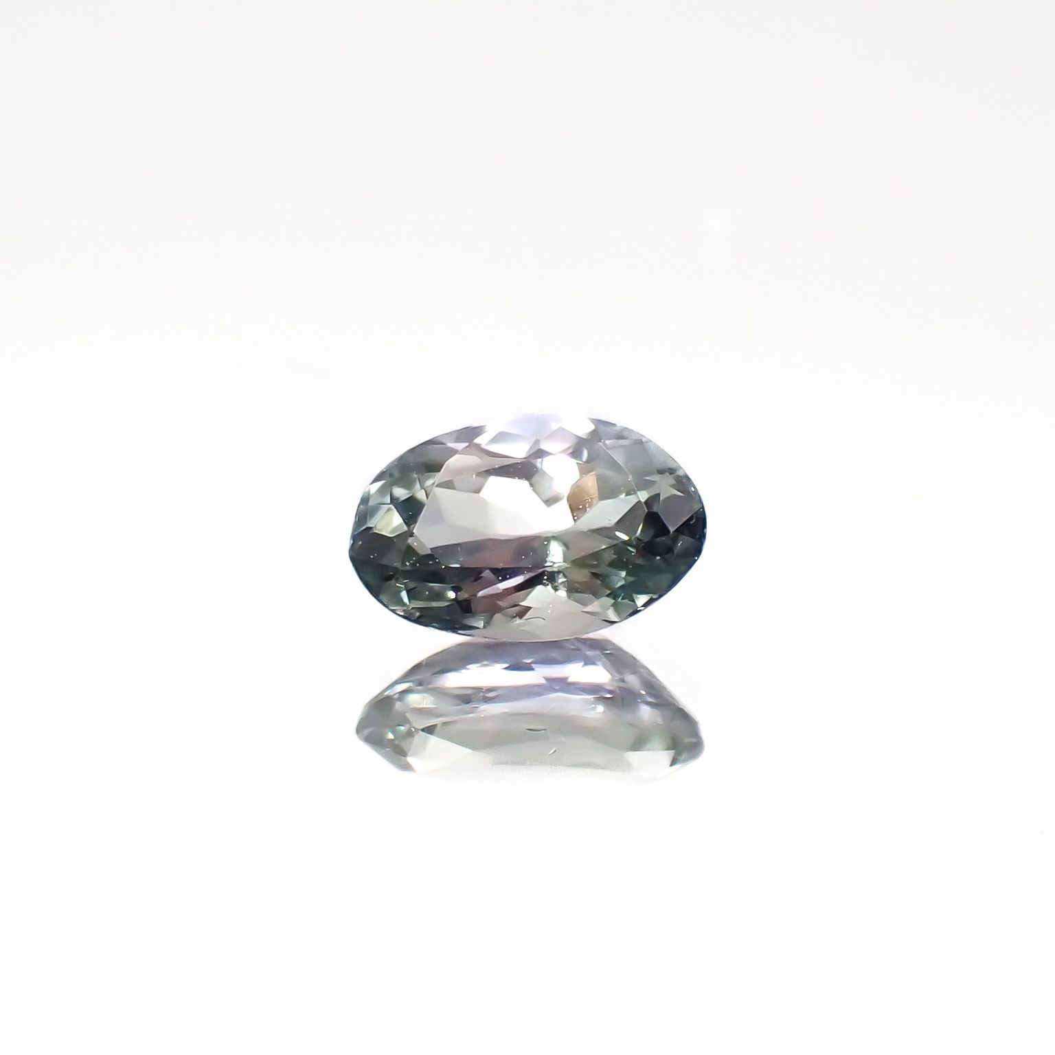 美品　非加熱　タンザナイト ルース　バイカラー　0.95ct