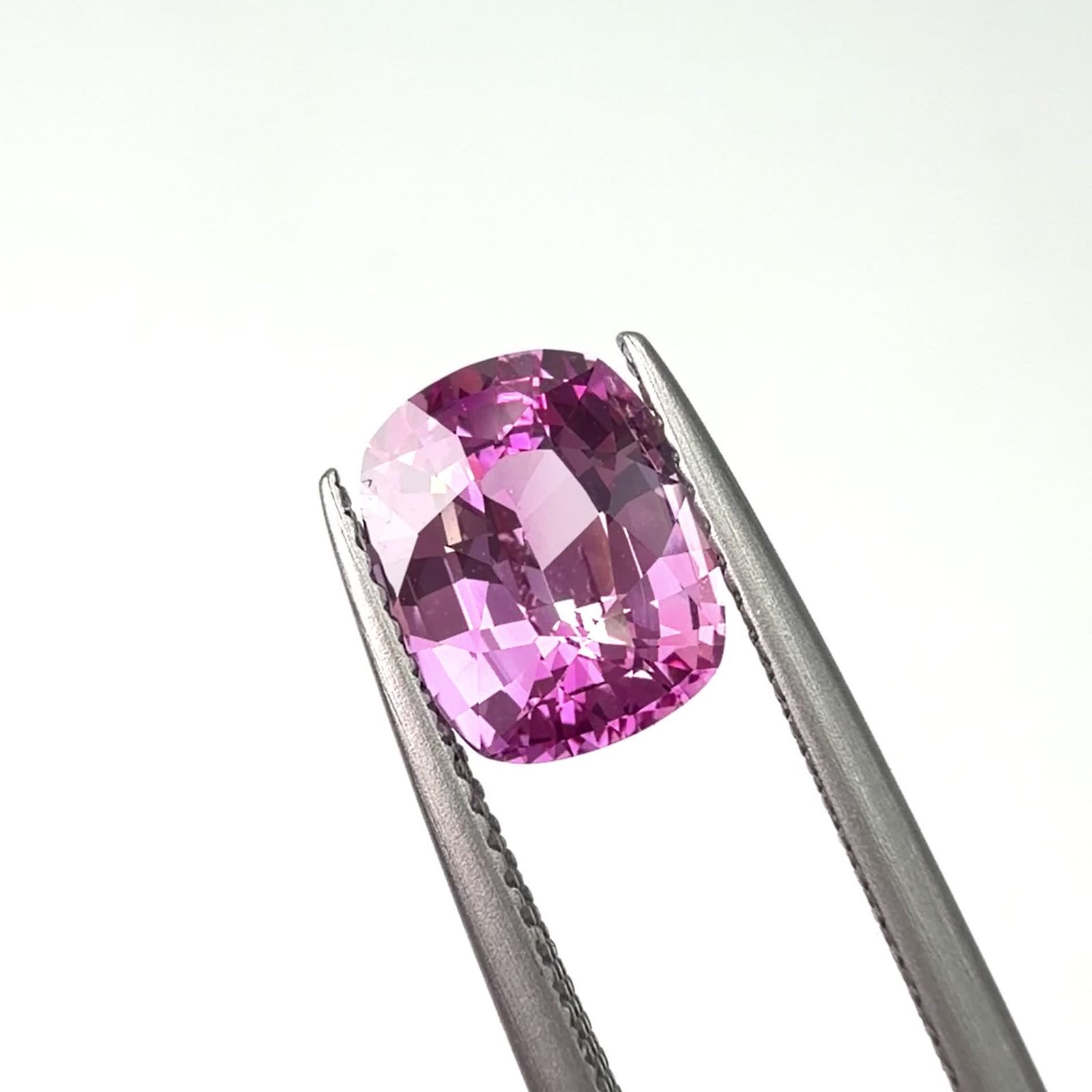 ピンクサファイア 非加熱(宝石名ピンク・サファイア)スリランカ