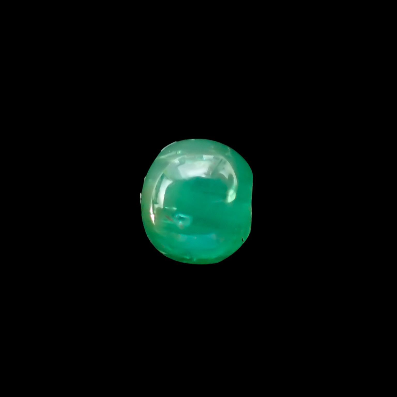 エメラルドキャッツアイ(宝石名エメラルド)コロンビア産 0.90ct 識別済[220115188]5.4x4.6mm前後