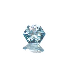 ◇ヘキサゴンカット◇ブルージルコン(宝石名ブルー・ジルコン)カンボジア産 0.81ct 識別済[241229626]5x4.9mm前後