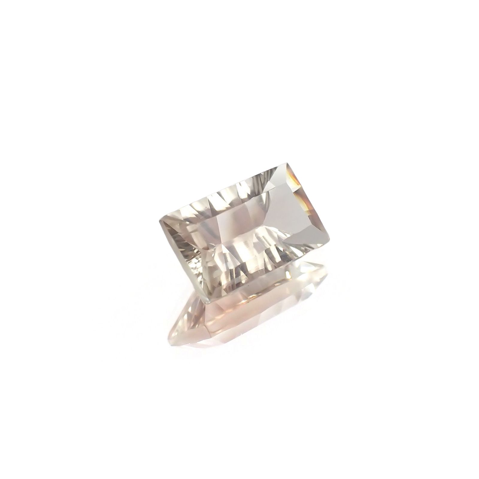 オレゴンサンストーン(宝石名ラブラドライト) アメリカ・オレゴン州産 識別済 1.05ct / 8x4.9mm前後 [210410419]