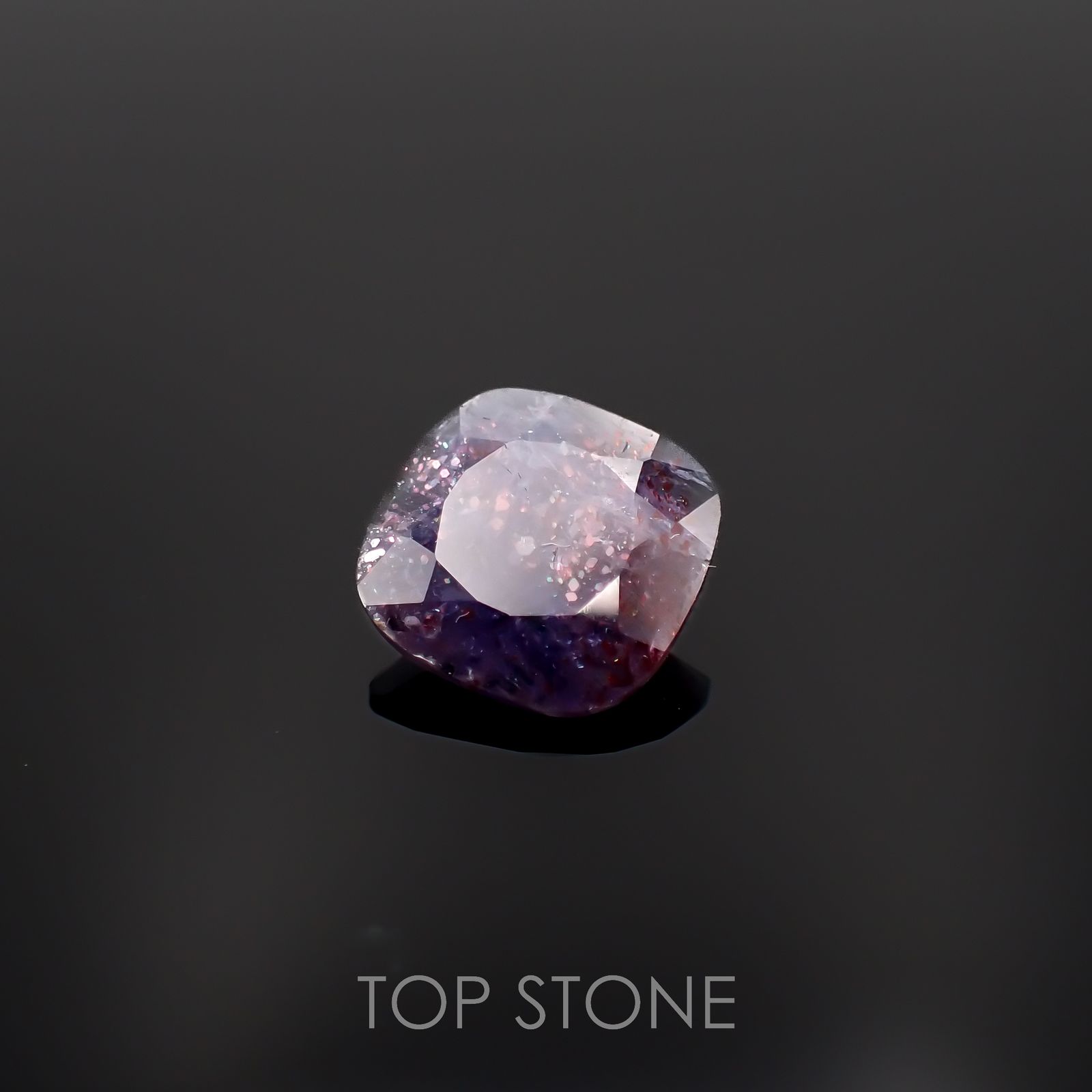 ブラッドショットアイオライト インド産 2.54ct[221219648]10.1x10.1mm前後