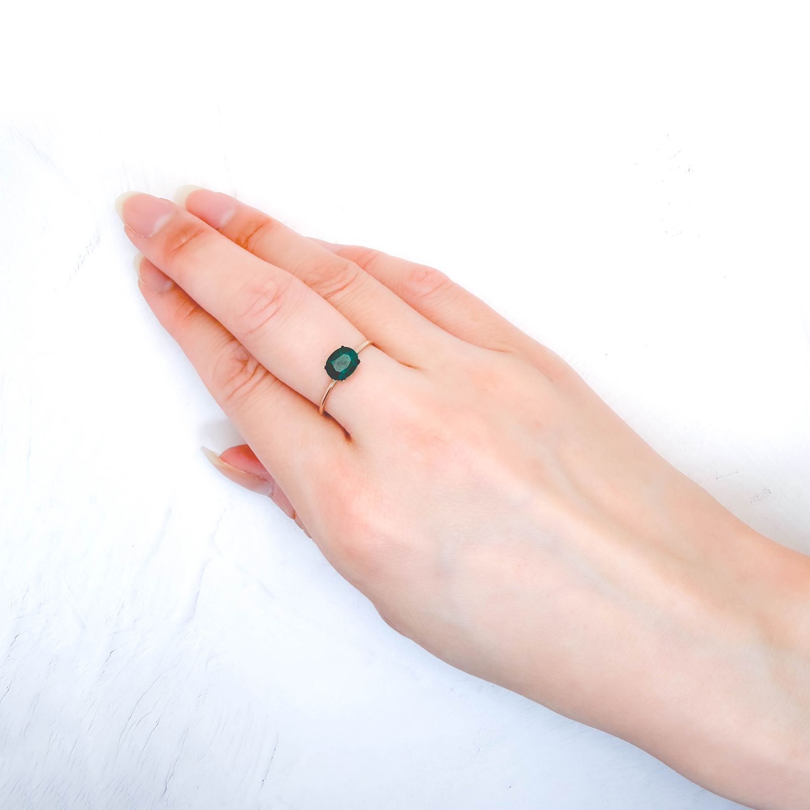 ダイオプテーズ ナミビア産 0.99ct / 7.1x5.5mm前後 [260632298]