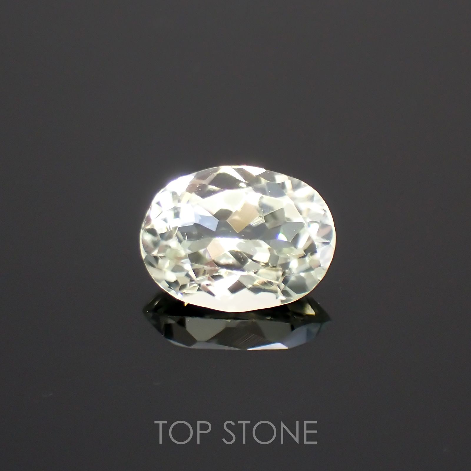 シリマナイト(宝石名シリマナイト)インド産 1.38ct 識別済[211113700]8.1x6.1mm前後