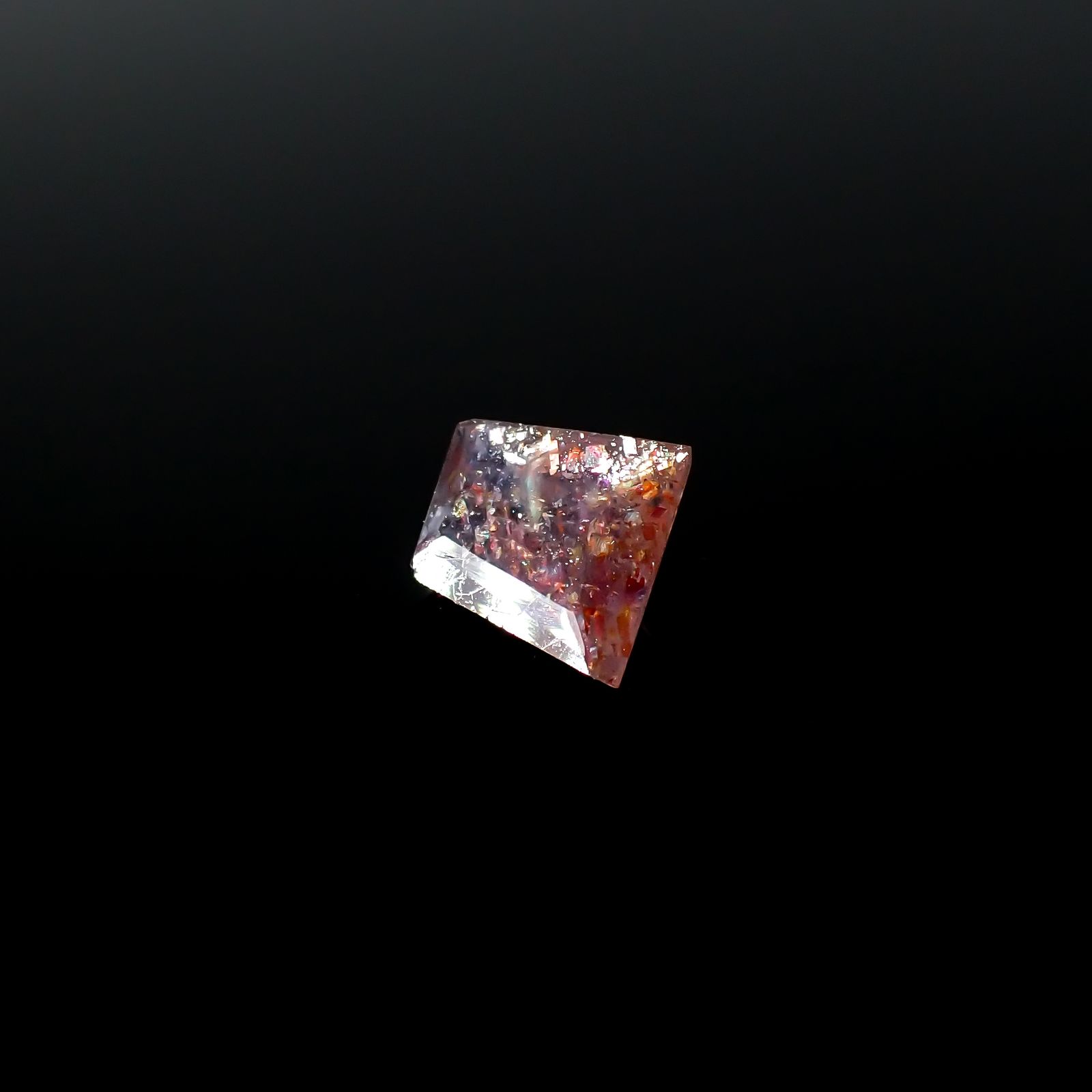 ◇カスタムカット◇ブラッドショットアイオライト インド産 0.83ct[240125388]6.5x6.4mm前後
