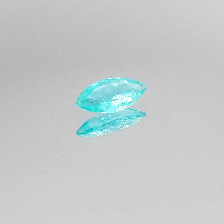 パライバトルマリン(宝石名トルマリン/別名パライバ・トルマリン) ブラジル・キントス鉱山産 0.331ct ソ付(宝貴協)[20052696]7.6×3.6mm前後