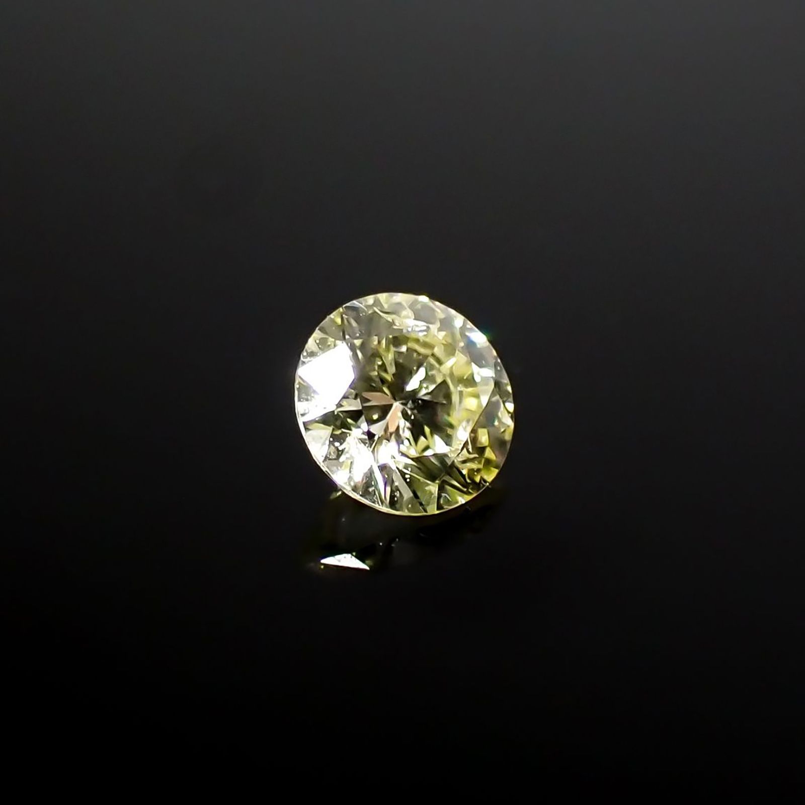 ライトイエローダイヤモンド TTLC |  I  0.10ct / 2.9x2.9mm前後 [260626882]