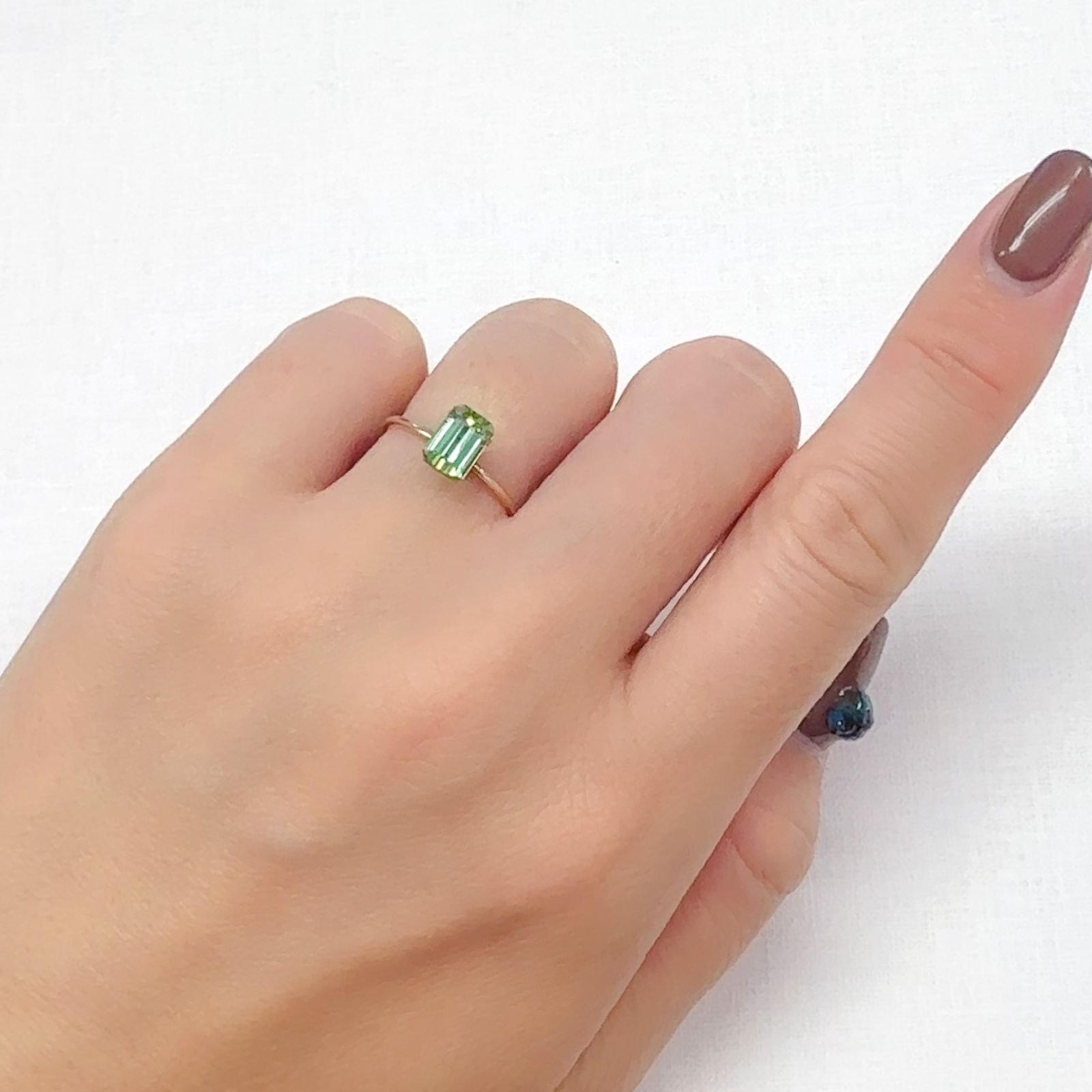 グリーントルマリン(宝石名トルマリン)アフガニスタン産 1.08ct 識別済[240527793]7.3x4.9mm前後
