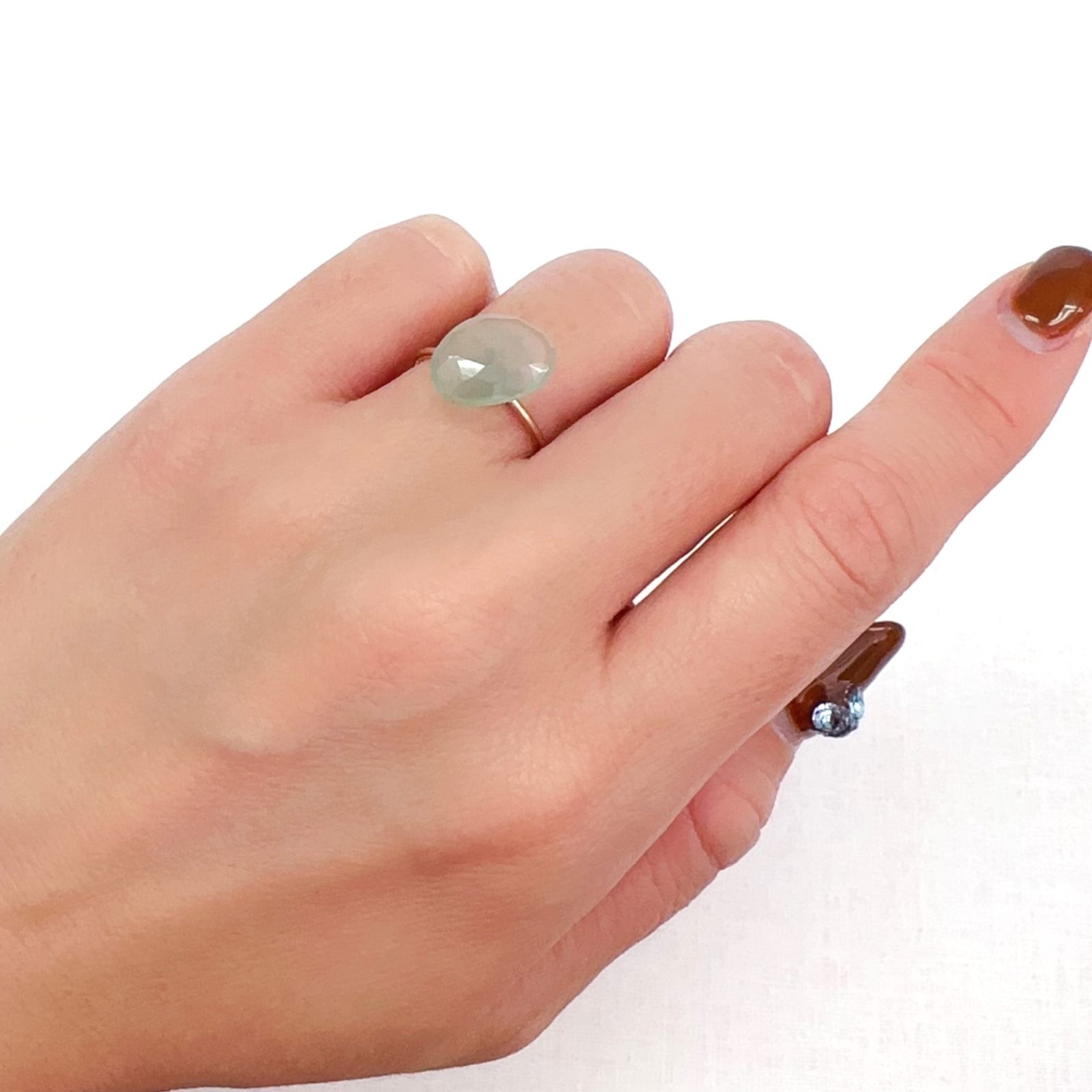 ◇フリーフォーム・ローズカット◇アクアプレーズ(宝石名ブルー グリーン・カルセドニー)南アフリカ産 1.85ct 識別済[231023970]12.9x9.5mm前後