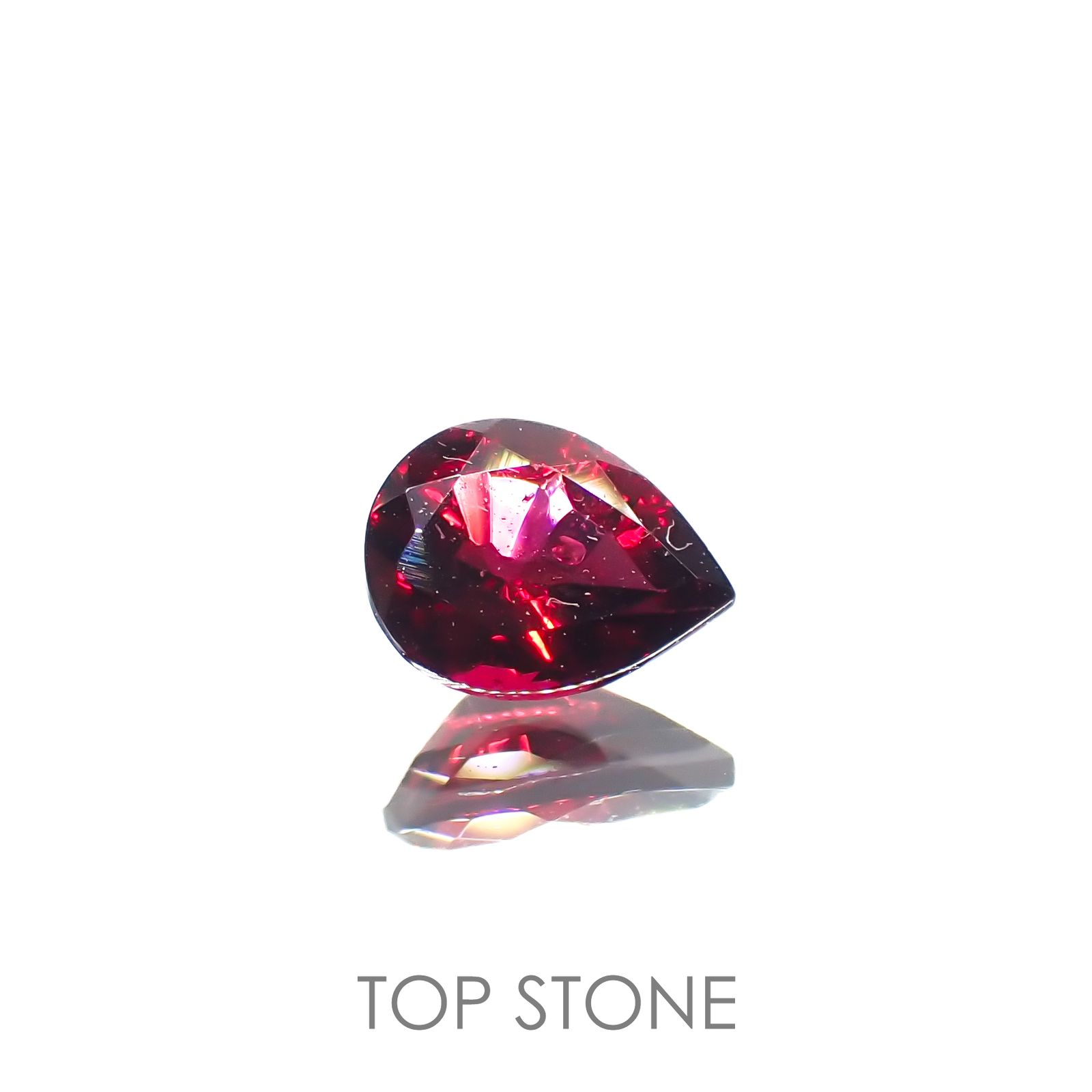 レッドスピネル(宝石名レッド・スピネル)タンザニア産 0.31ct 識別済[220716898]5x3.8mm前後