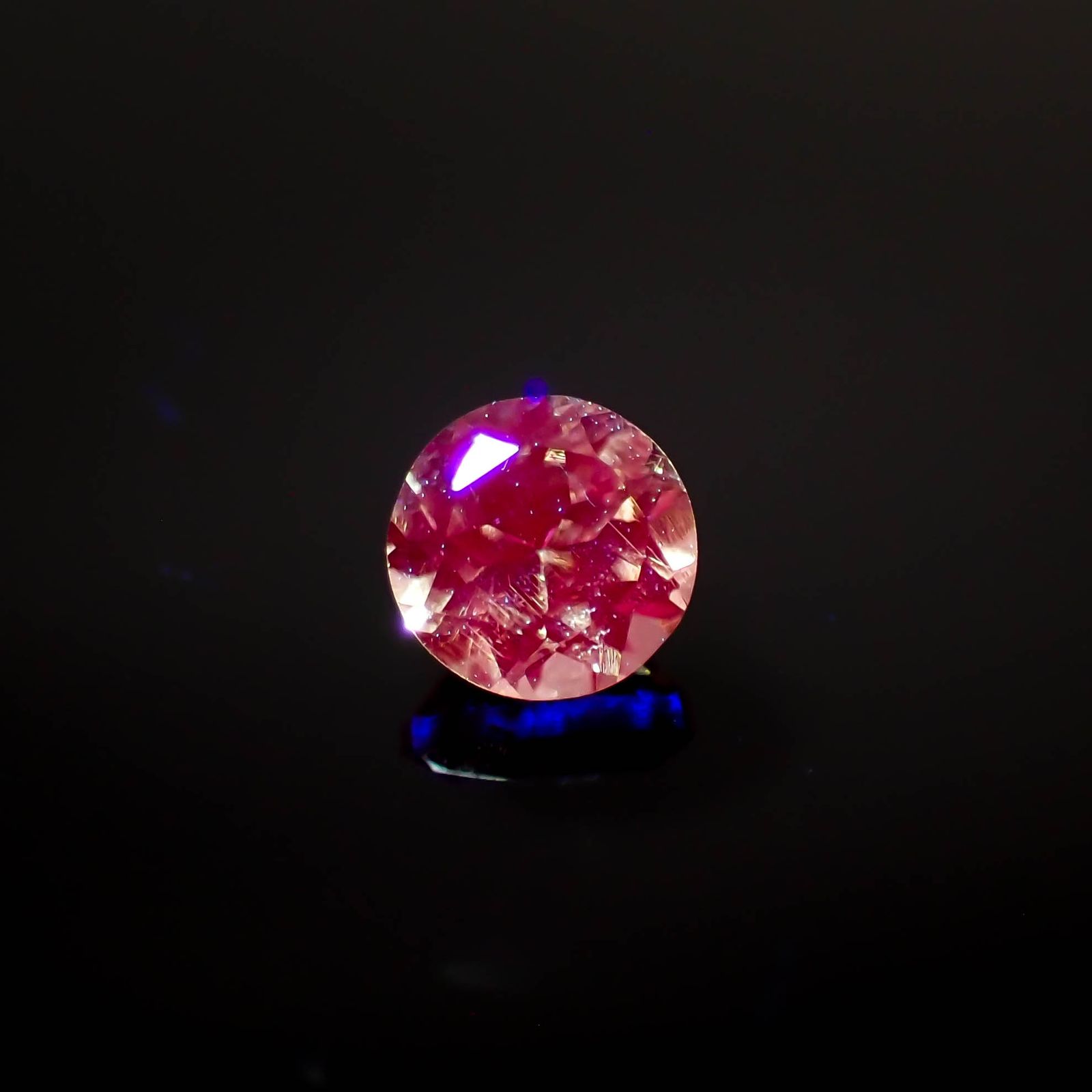 ドラゴンガーネット タンザニア産 0.34ct[230722952]3.9x3.9mm前後