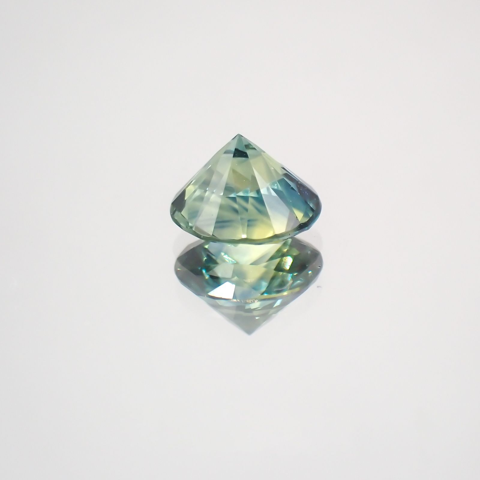 モンタナサファイア アメリカ産 ルース 0.79ct[210410621]5.5×5.5mm前後