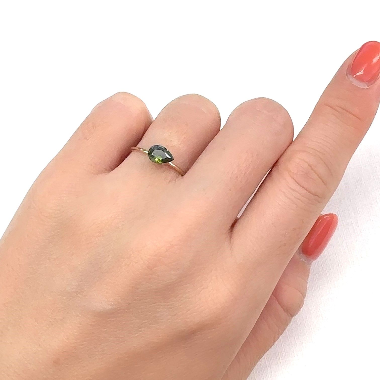 グリーンジルコン スリランカ/カンボジア産 0.97ct[240929090]7.2x4.9mm前後