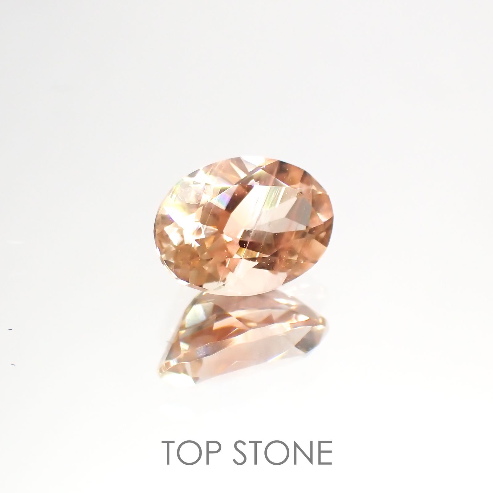 オレゴンサンストーン(宝石名ラブラドライト) アメリカ・オレゴン州産 0.89ct 識別済[21018887]7.4×5.4mm前後