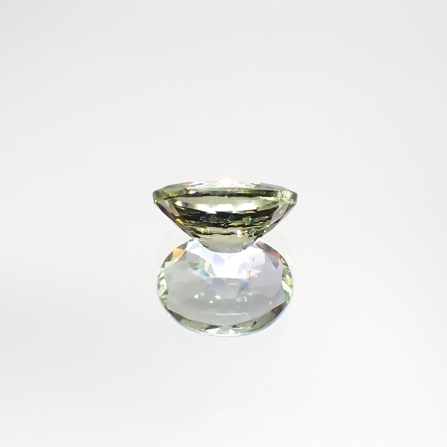 バイカラータンザナイト(宝石名バイカラー・ゾイサイト) タンザニア産 1.56ct 識別済[210812651]8.6×6.5mm前後