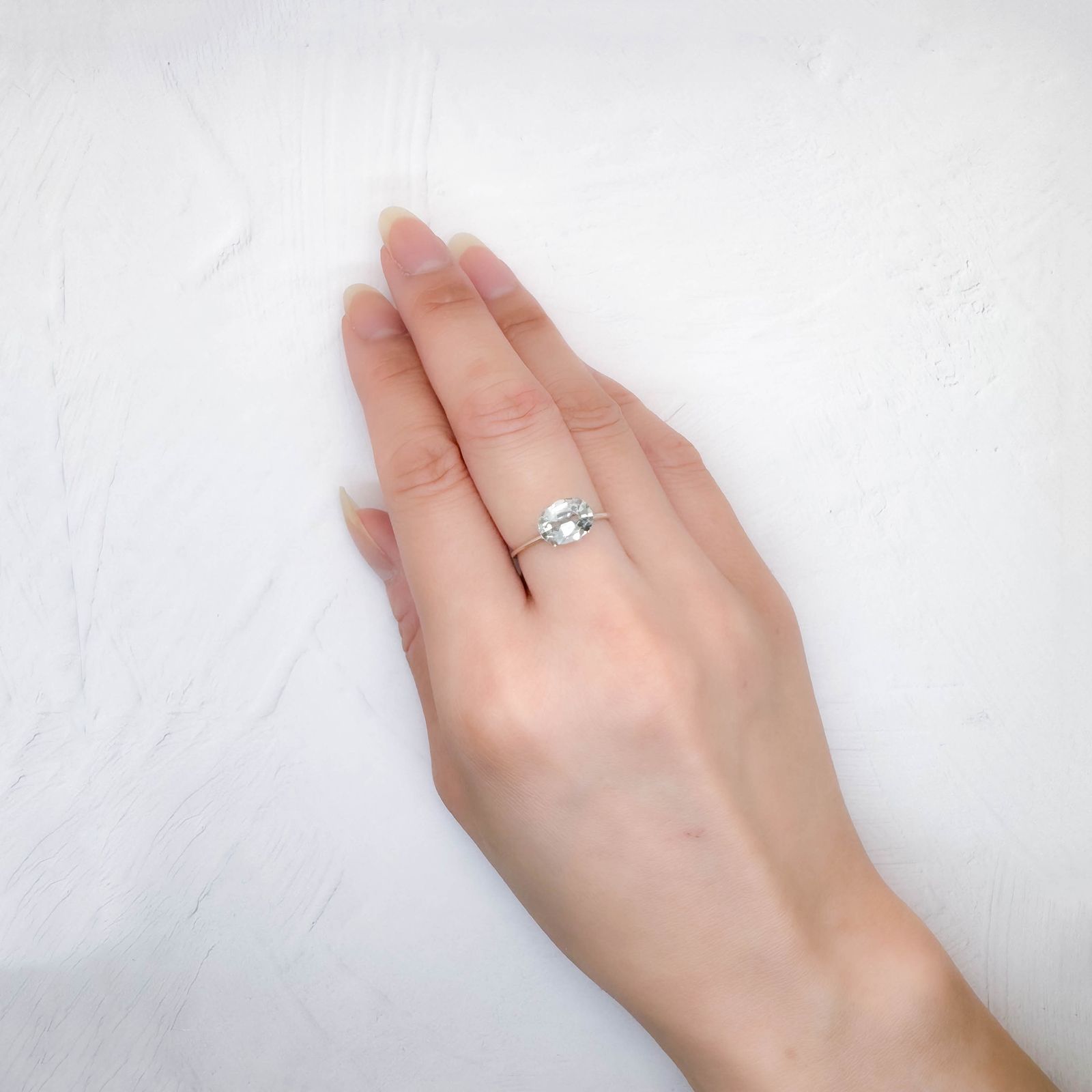 アイスブルーグリーンサファイア 非加熱(宝石名サファイア)スリランカ/マダガスカル産 1.91ct GIT鑑付[250830960]8.93x6.82mm前後