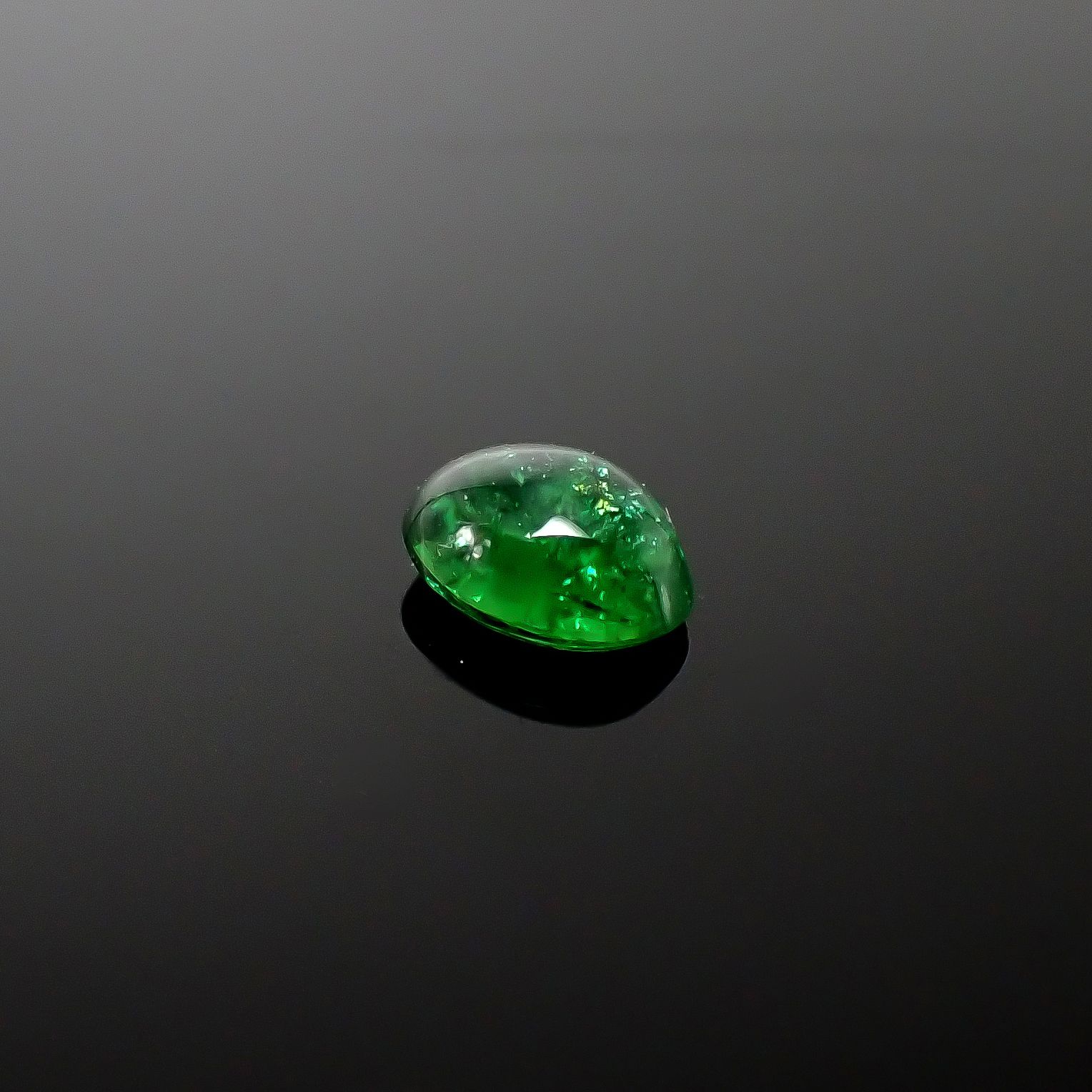クロムトルマリン タンザニア産 0.81ct[240527778]6.7x5.1mm前後