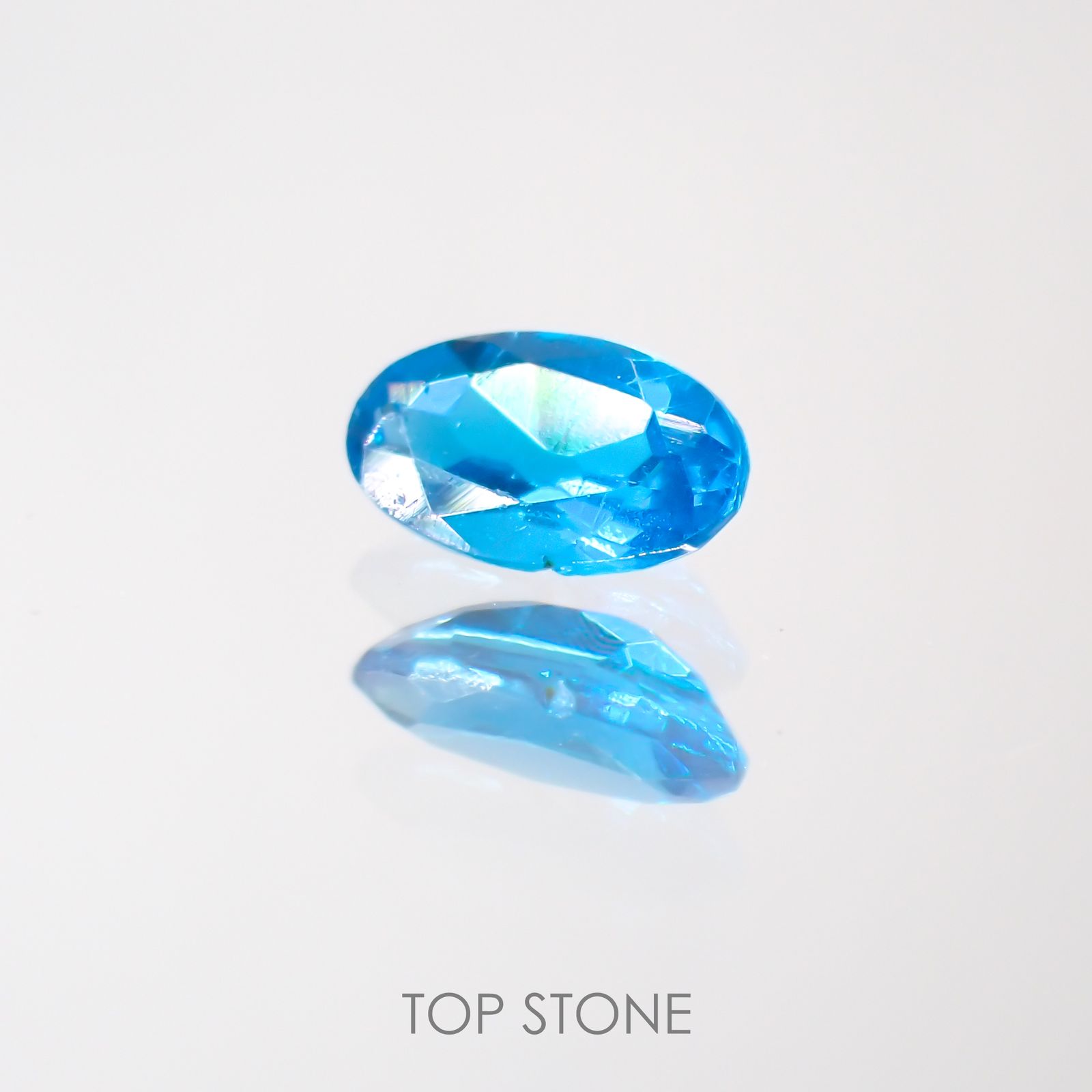 ネオンブルーアパタイト(宝石名アパタイト) ブラジル産 0.19ct 識別済[210712575]5×2.7mm前後