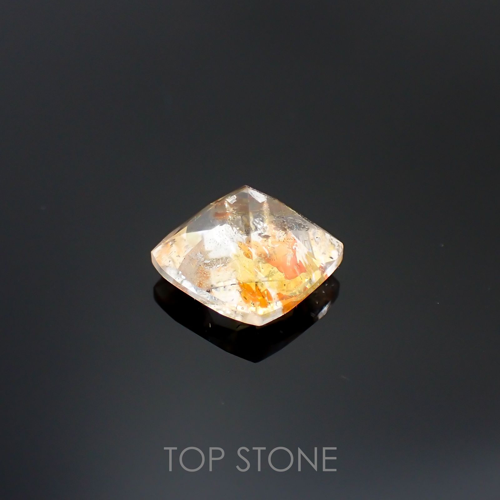 オーロラクォーツ ブラジル・ミナスジェライス産 4.19ct[220114371]10.2x10.2mm前後