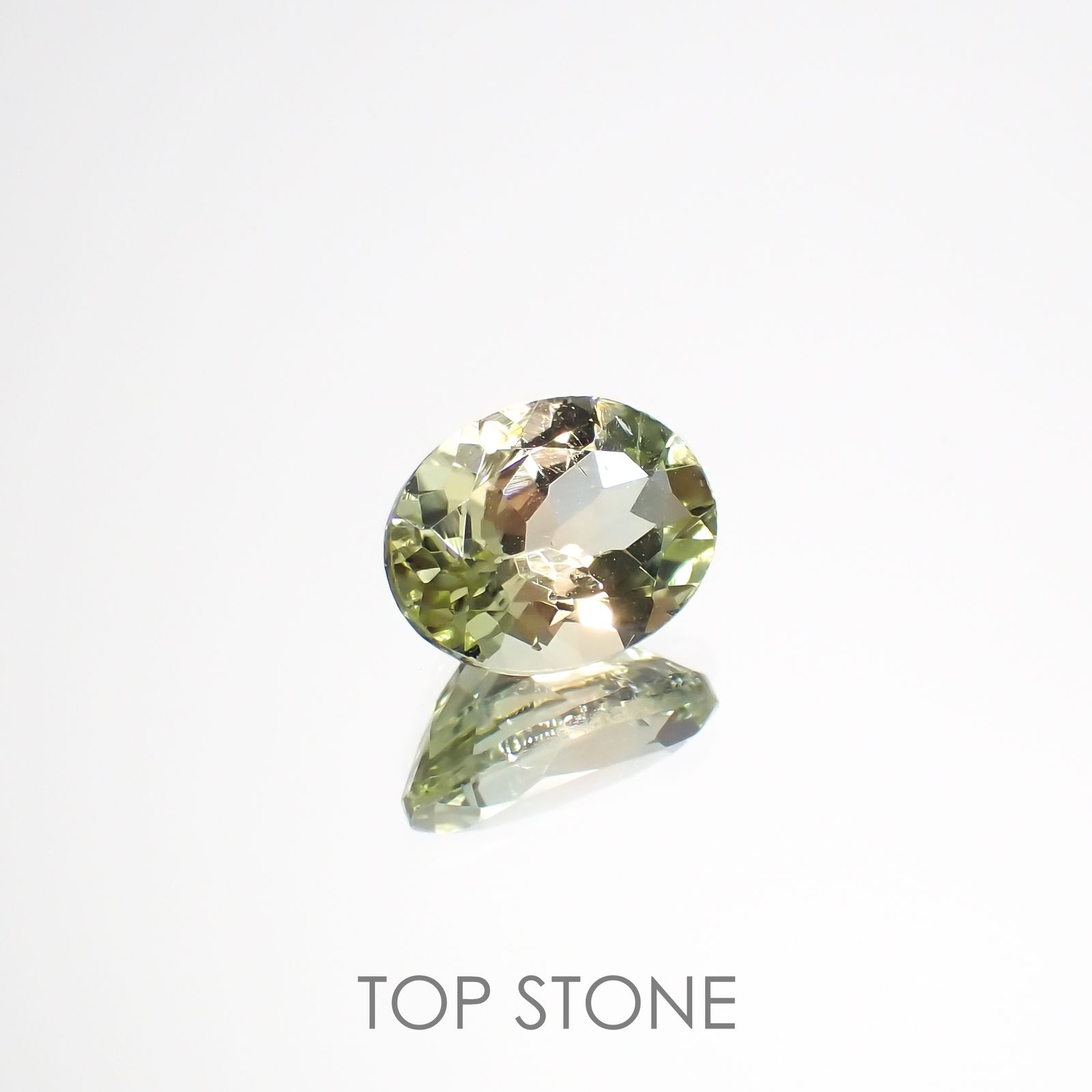 バイカラートルマリン(宝石名トルマリン)コンゴ民主共和国産 1.38ct 識別済[220717023]8.1x6.2mm前後
