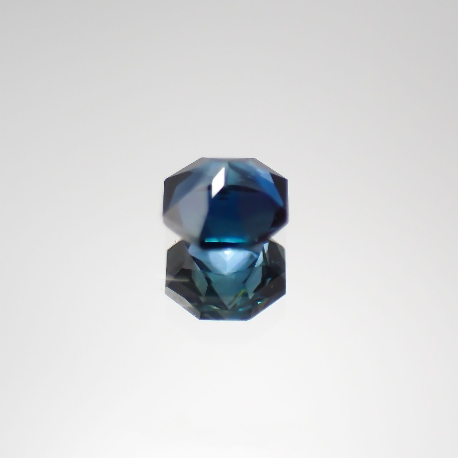 ◇オクタゴンカット◇サファイアSA マダガスカル産 ルース 0.19ct[210611059]3.1×3.1mm前後