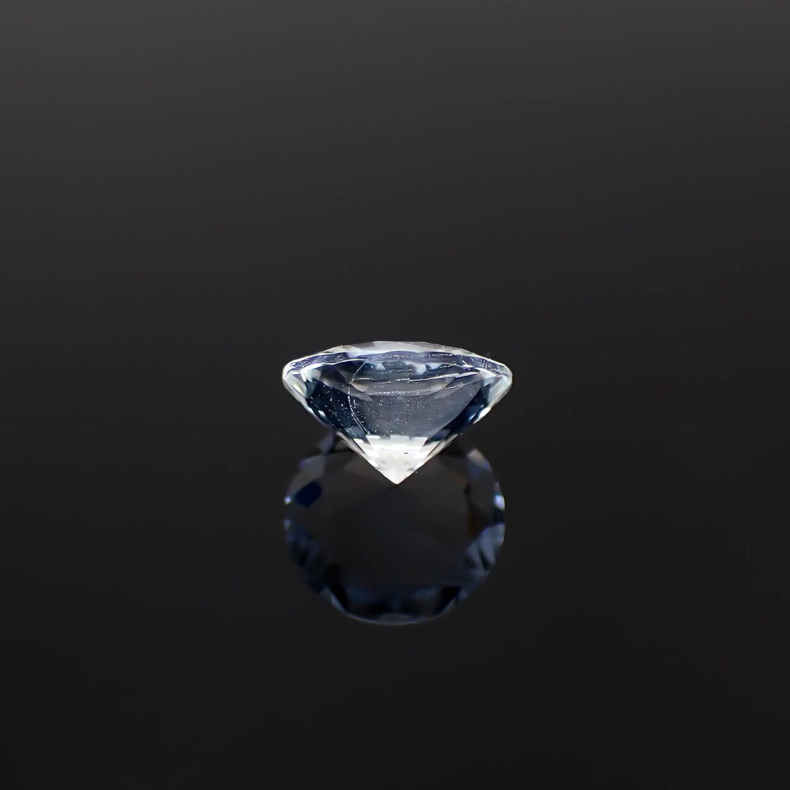 オーソクレース(宝石名ホワイト・オーソクレース)パキスタン産 0.75ct 識別済[250530443]6.6x6.6mm前後