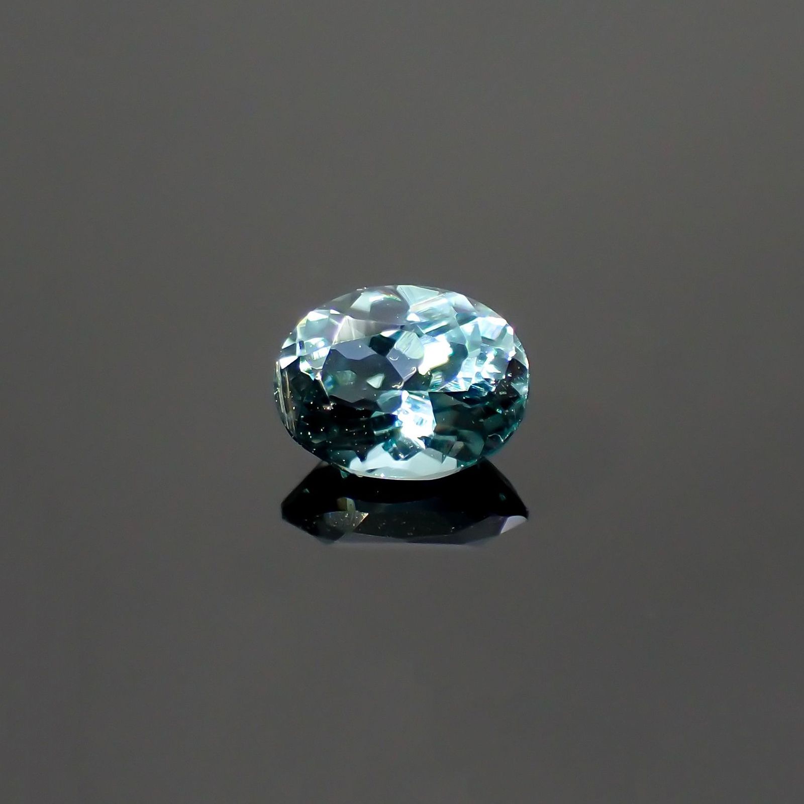 ブルートルマリン アフガニスタン産 0.33ct [250114096]4.9x3.9mm前後