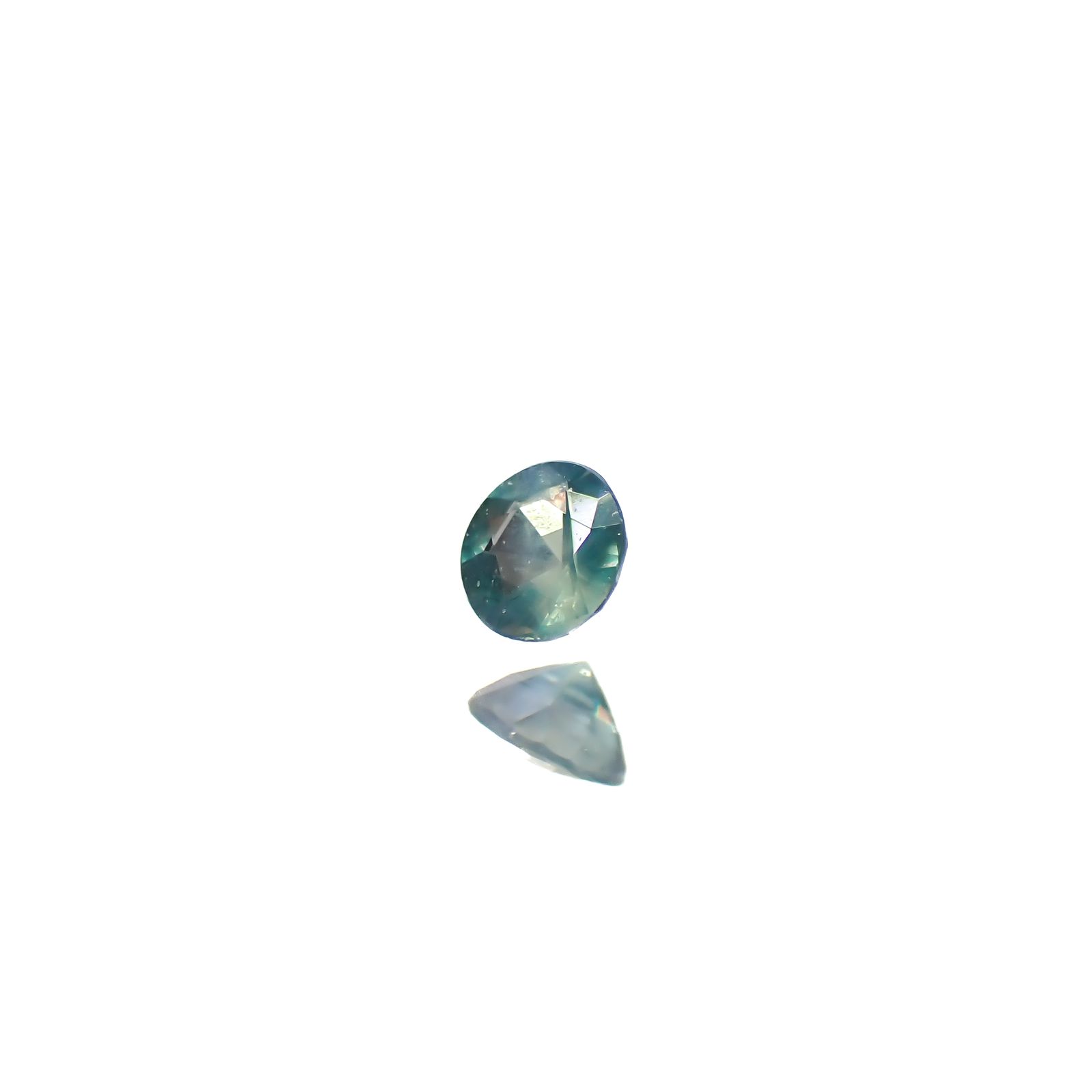 アレキサンドライトキャッツアイ ブラジル産/EmeraldMains社製 0.038ct[240527599]2.1x2.1mm前後