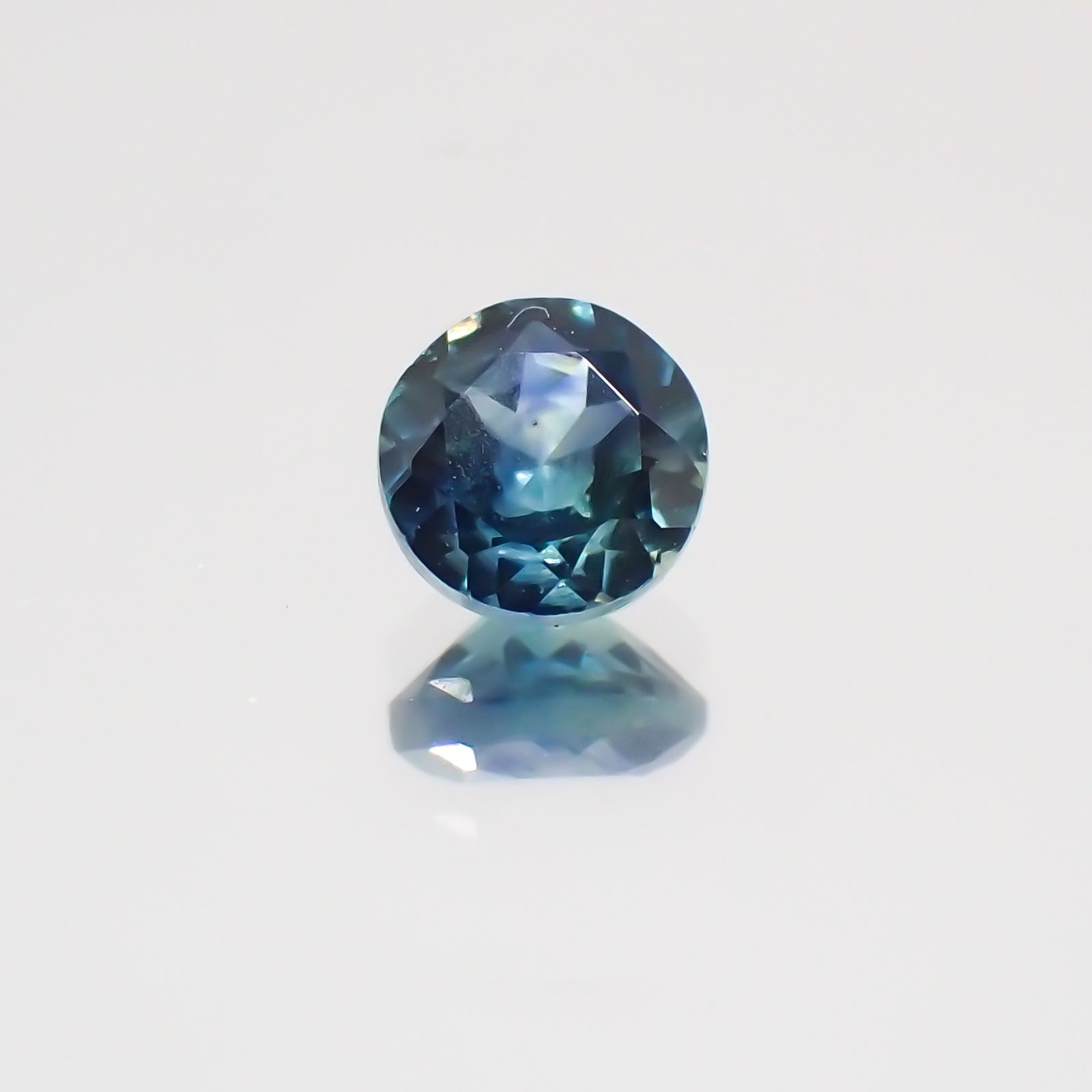 モンタナサファイア アメリカ産 ルース 0.35ct[21039467]4×4mm前後