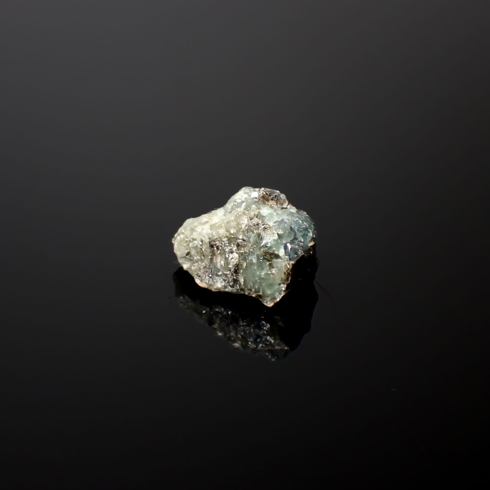 アレキサンドライト 原石 ロシア産 9.29ct[240427018]15.7x10.2mm前後