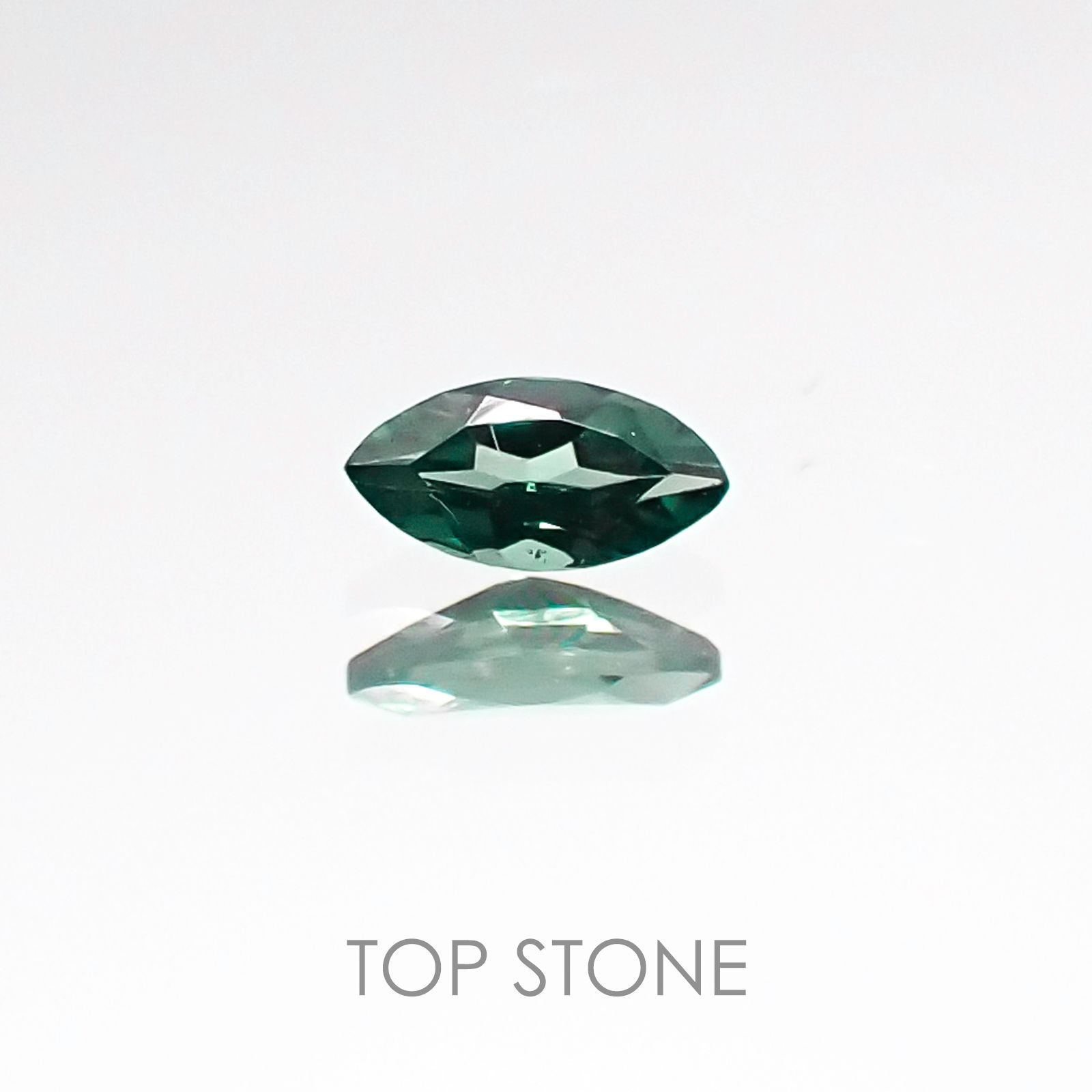 カラーチェンジガーネット(アレキタイプ) マダガスカル・ベキリー産 ルース 0.094ct[20106590]4.1×2.1mm前後