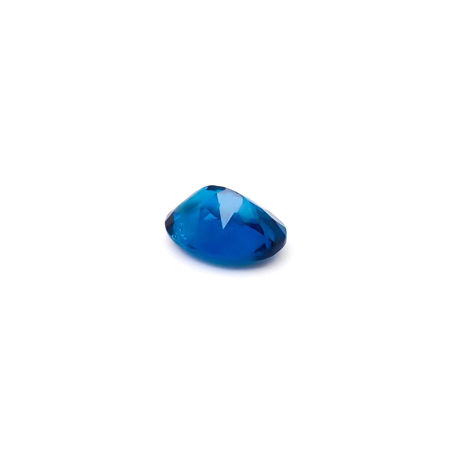 ディープブルーアパタイト マダガスカル産 0.74ct / 6.8x5mm前後 [260732597]