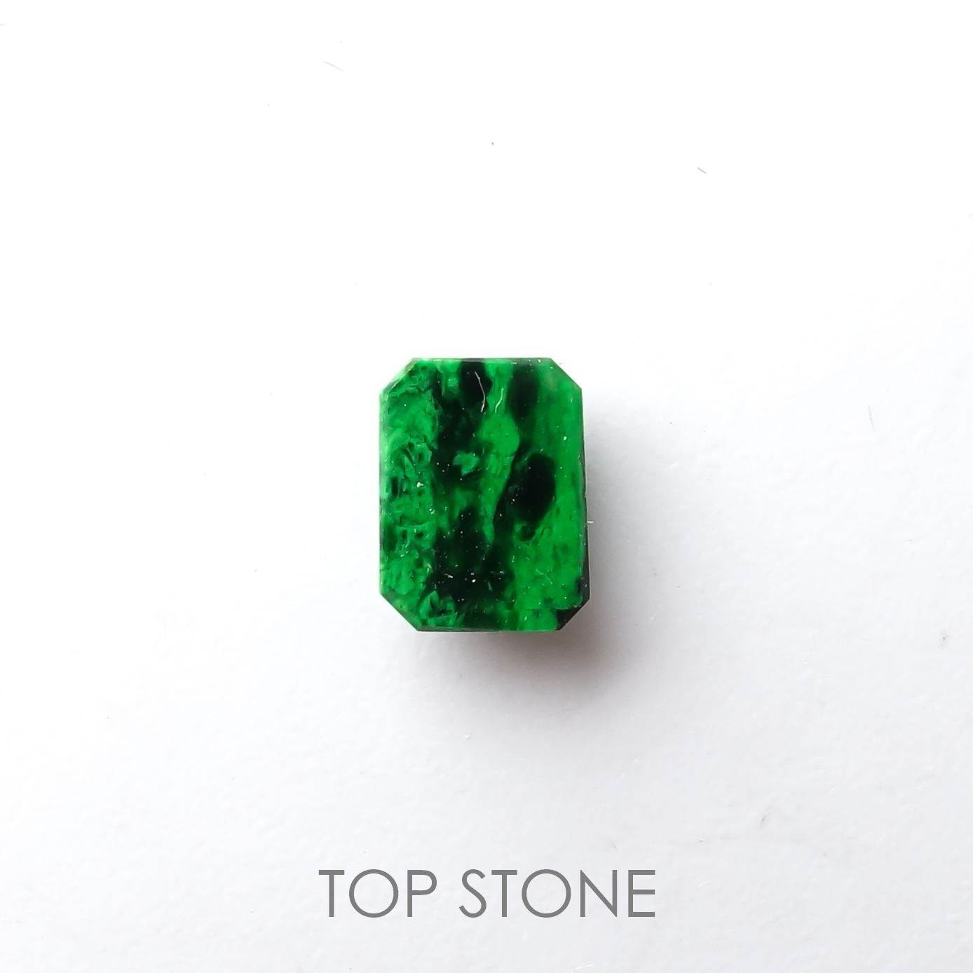 モーシッシ ビルマ産 0.78ct[220515727]6.6x5mm前後