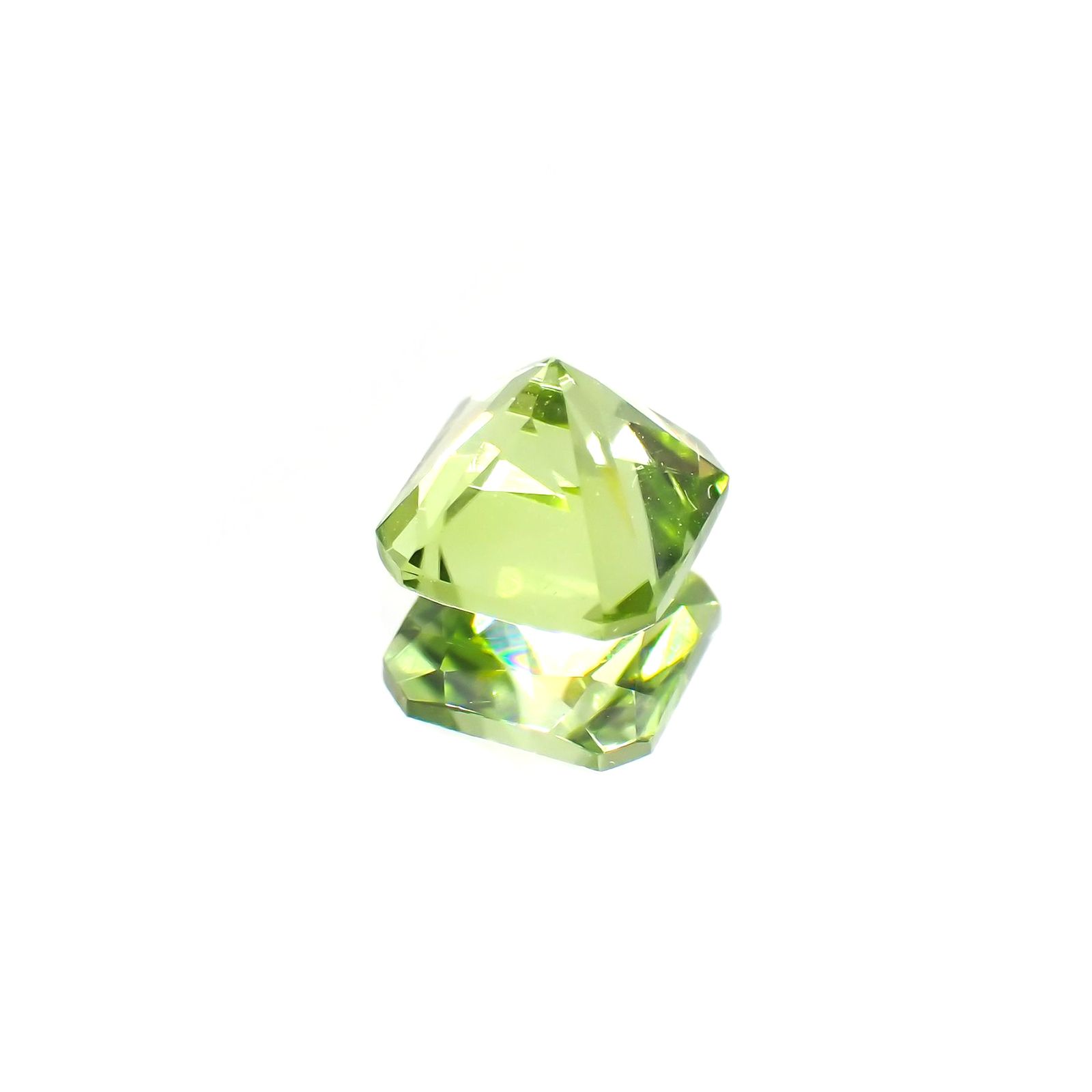 ◇アッシャーカット◇ペリドット(宝石名ペリドット) パキスタン産 1.36ct 識別済[210913482]6.1×6.1mm前後