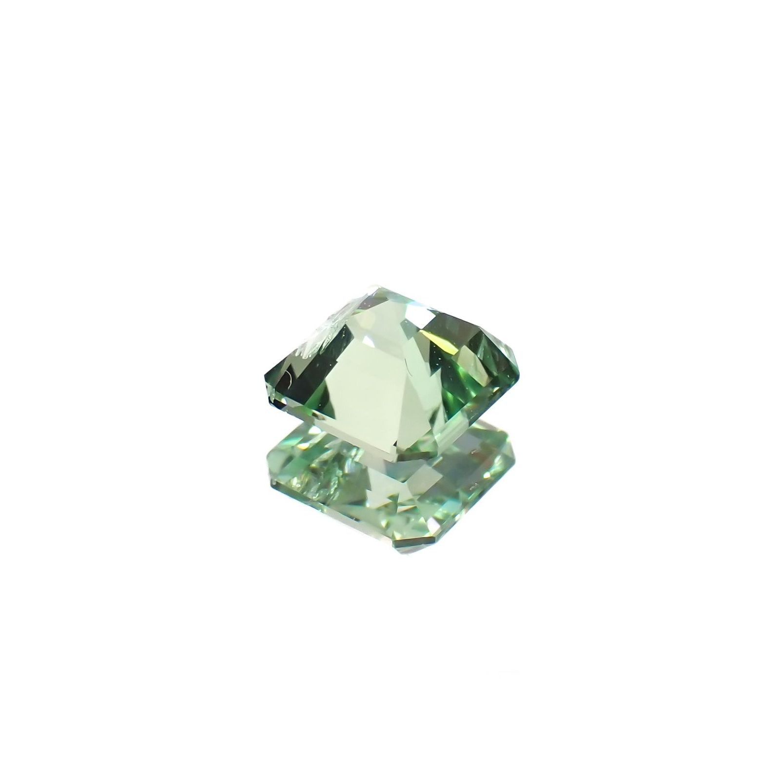 バナジウムコーネルピン(宝石名コーネルピン)タンザニア・タンガ州産 識別済 0.57ct / 4.9x4.8mm前後 [220716764]