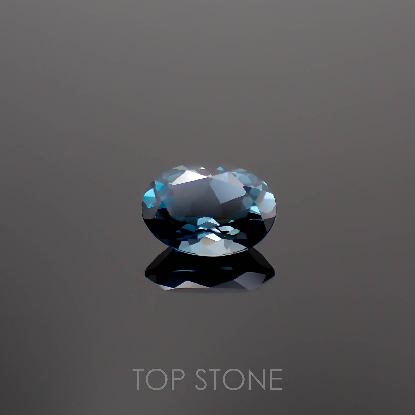 ロンドンブルートパーズ ブラジル産 1.39ct[221219300]8x5.9mm前後