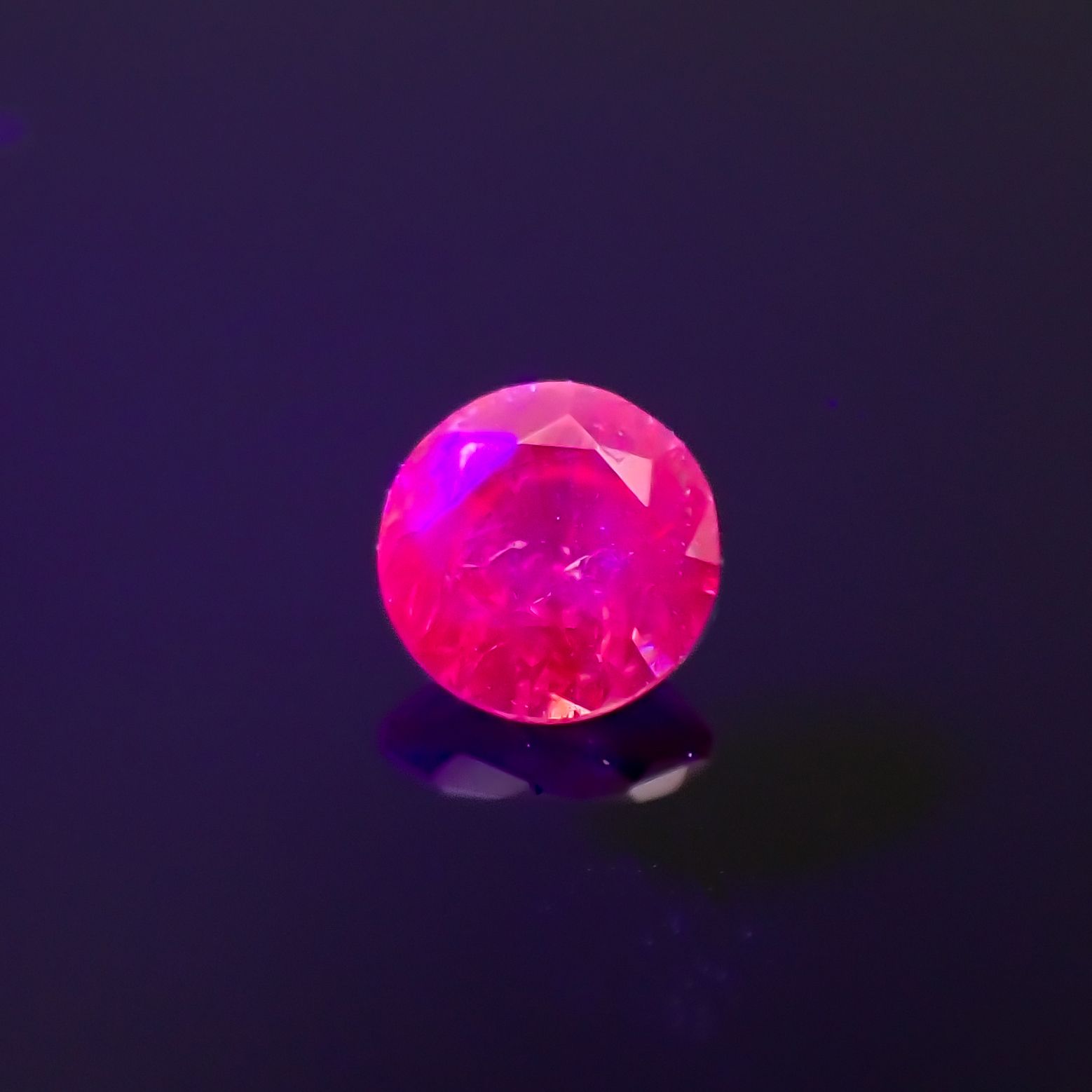 ウィンザーサファイア タンザニア・ウィンザー産 0.16ct[230421401]3.2x3.2mm前後