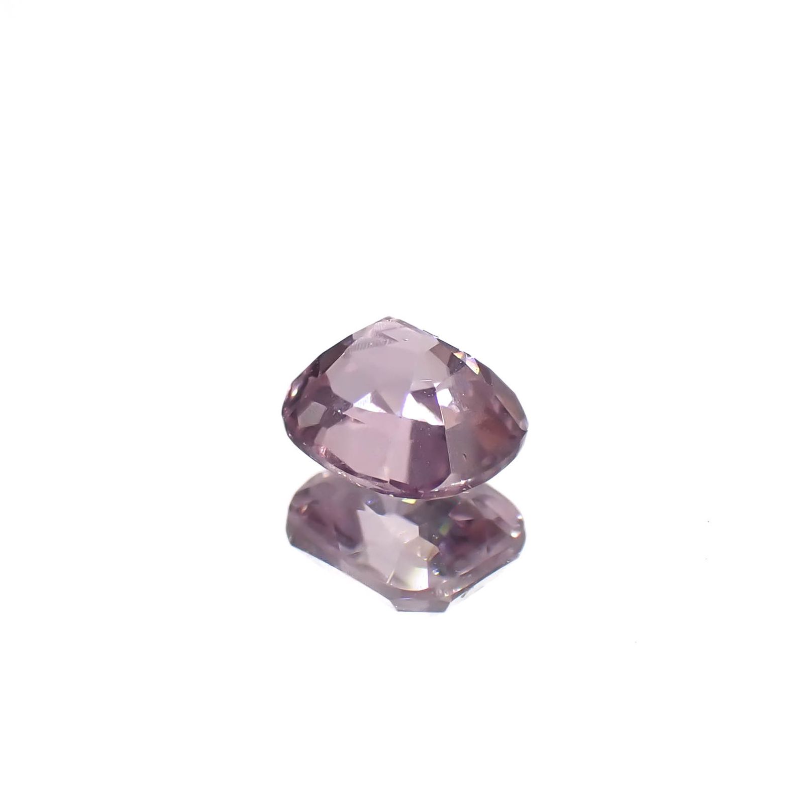 カラーシフト ピンクダイアスポア アフガニスタン産 0.64ct[240627976]5.4x4.5mm前後
