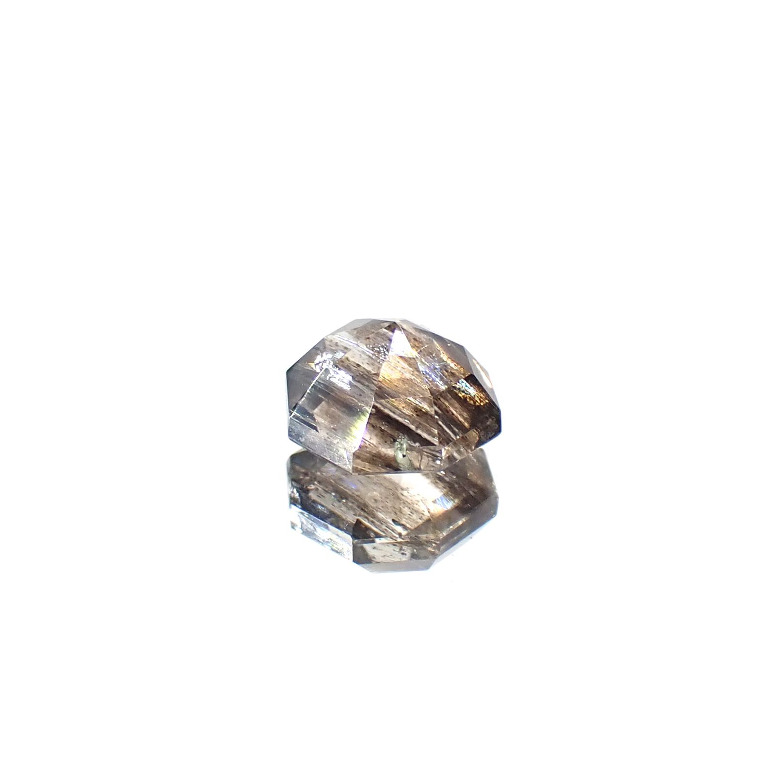 ◇オクタゴンカット◇レインボースキャポライト ブラジル産 1.35ct / 6.9x6.8mm前後 [250931042]