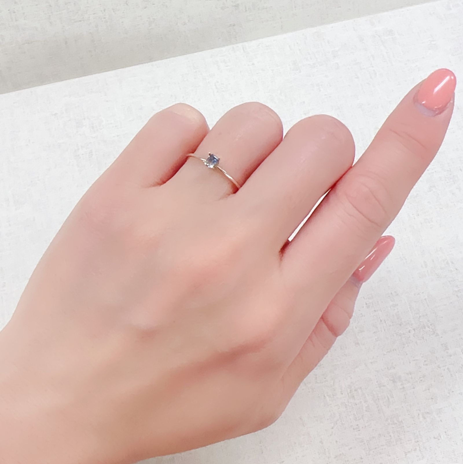 バイカラーサファイア マダガスカル/タンザニア産 0.14ct[230321019]3.5x2.4mm前後