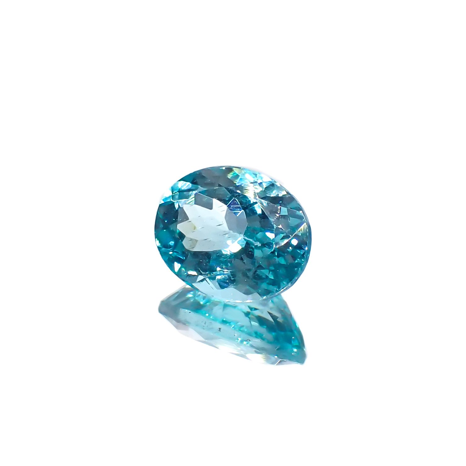 アパタイト(宝石名アパタイト)ブラジル産 2.18ct 識別済[230321345]9.1x7.2mm前後