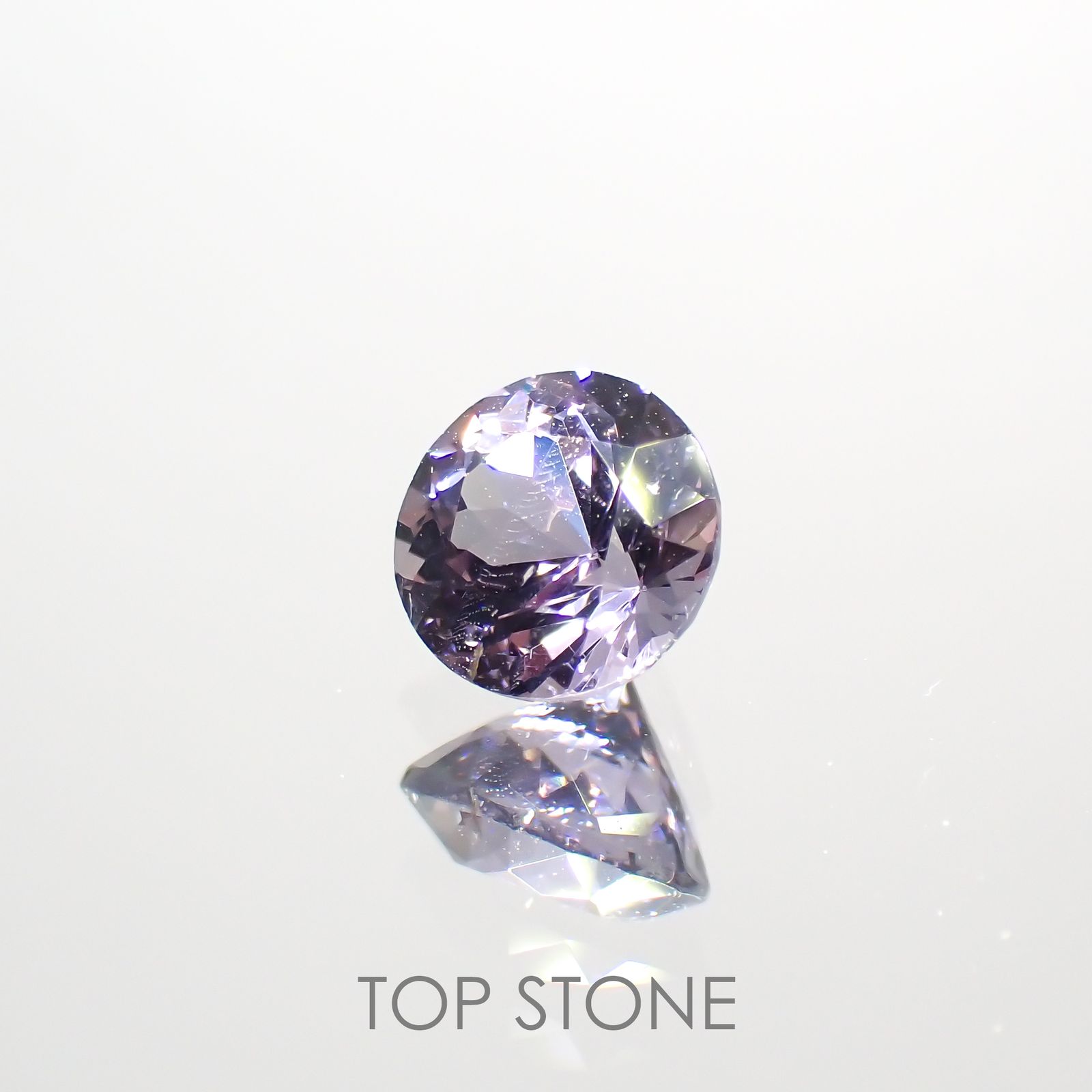 バイオレットスピネル(宝石名スピネル)ビルマ/マダガスカル産 0.66ct 識別済[220114560]5.1x5.1mm前後
