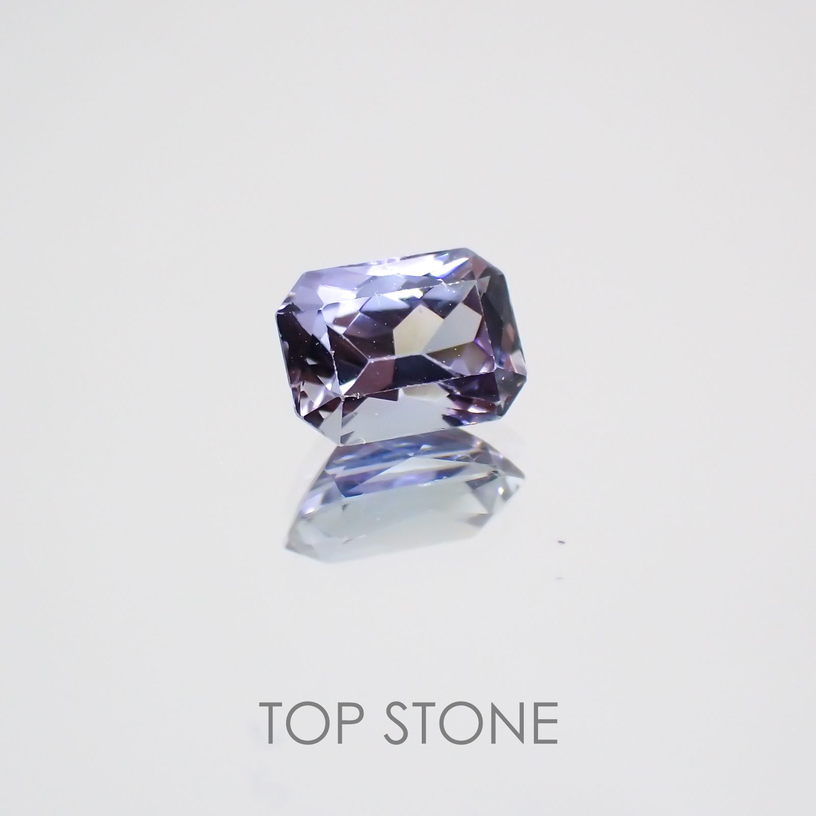 バイカラータンザナイト(ゾイサイト) タンザニア産 ルース 0.59ct[210310095]5.7×4.3mm前後