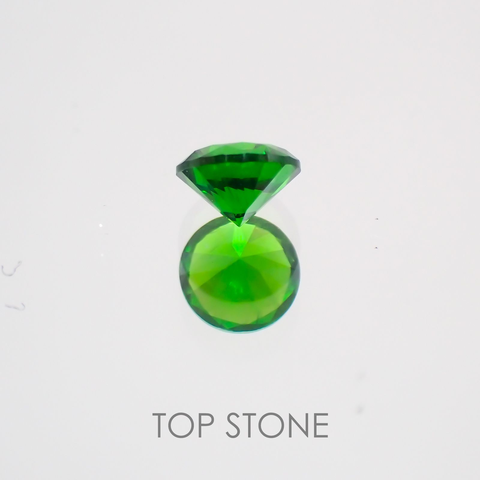 デマントイドガーネット(宝石名デマントイド・ガーネット)  ロシア産 0.174ct ソ付(彩珠)[210410510]3.3×3.3mm前後