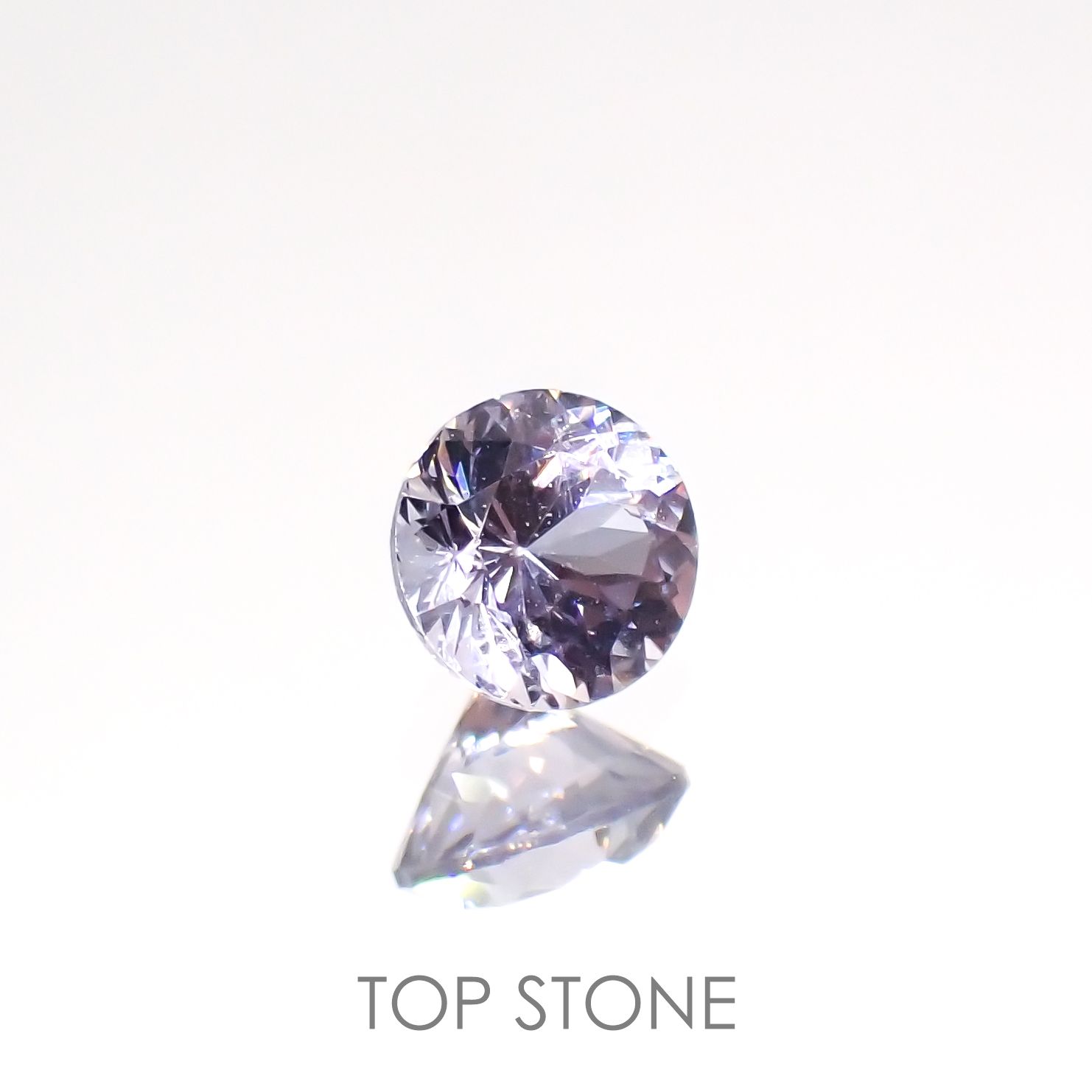 バイオレットスピネル(宝石名スピネル)ビルマ/マダガスカル産 0.28ct 識別済[220114562]3.7x3.7mm前後