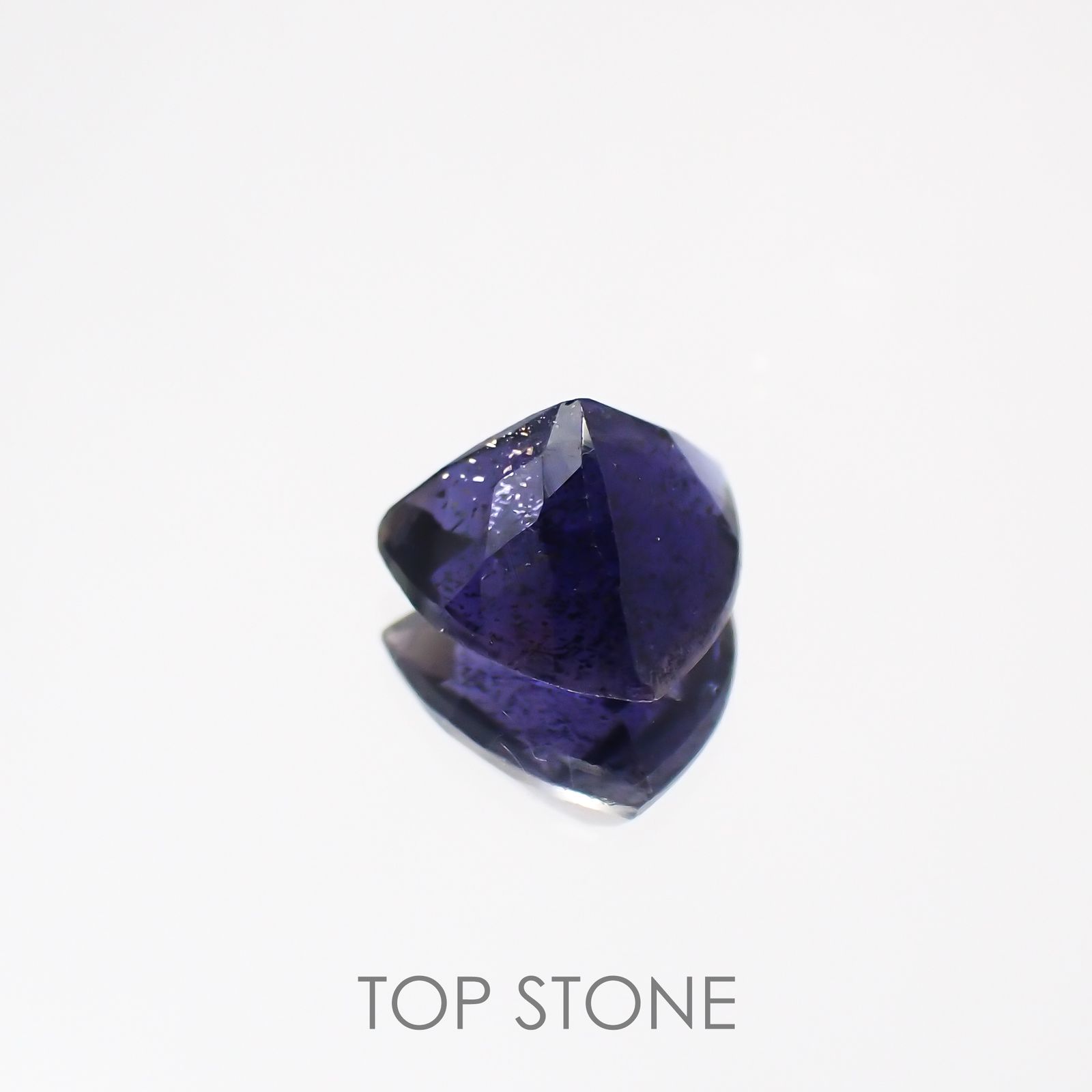 アイオライトサンストーン インド・ブラジル産 ルース 0.96ct[210611106]7×7mm前後